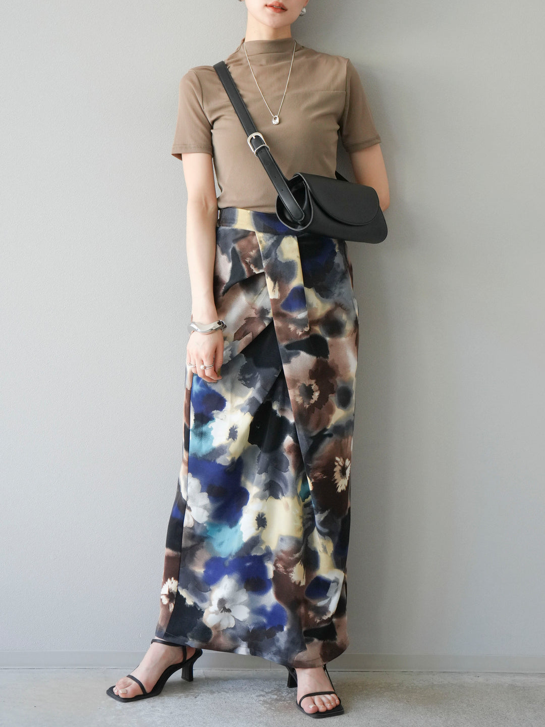 [SET] 透視半袖上衣 + 水彩印花褶襉I字裙 (2set)