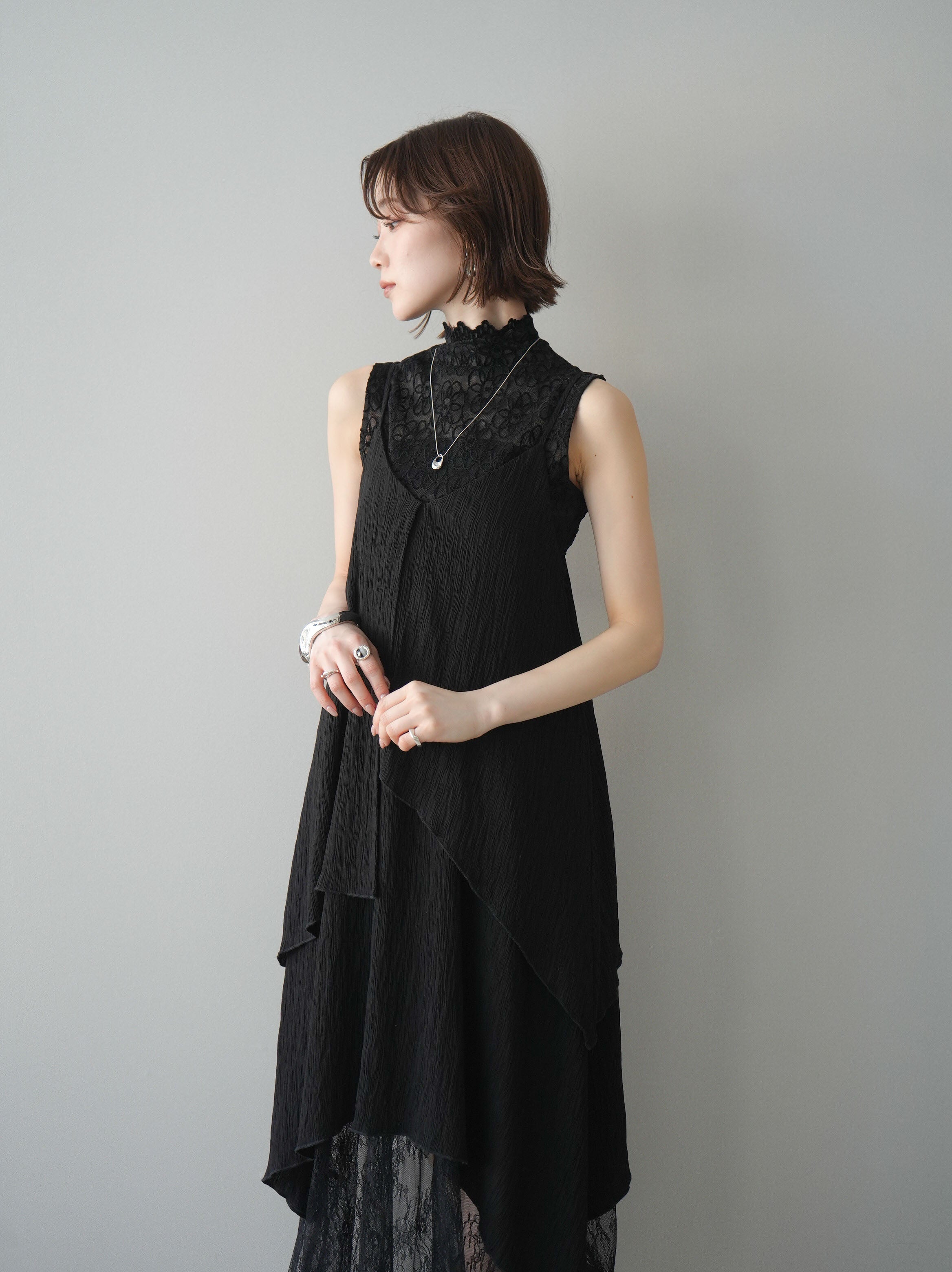 SET]レース切替アシンメトリーワンピース+ノースリーブプチネック