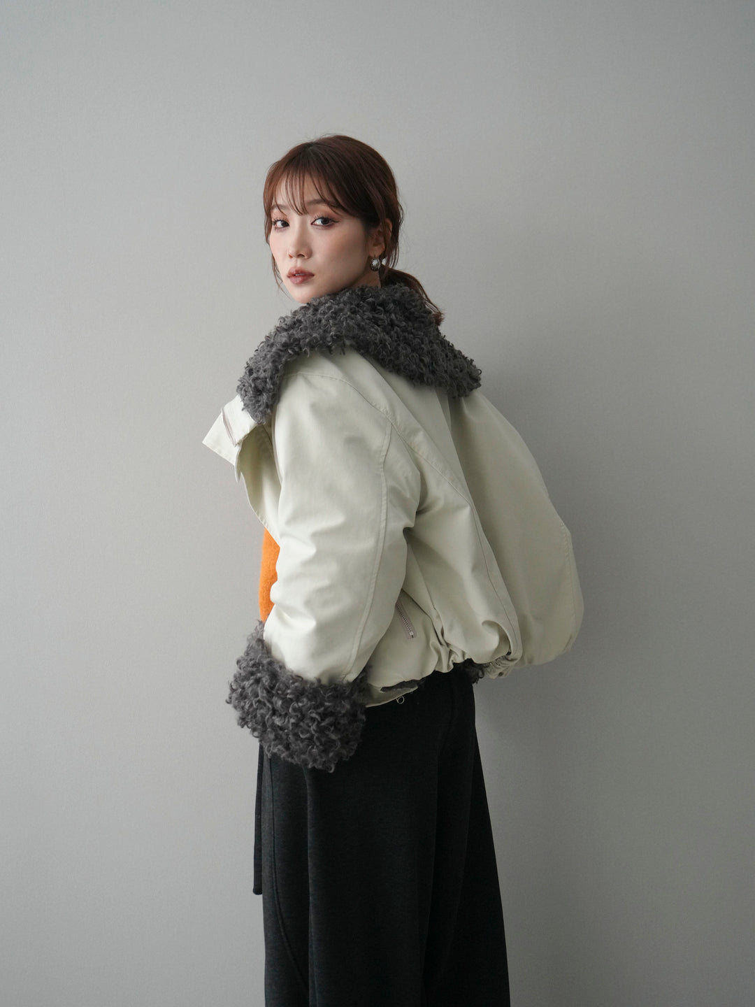 [SET]プードルファーダウンジャケット+アンゴラタッチボートネッククロップドプルオーバー+ウエストベルトカーブラインスエットパンツ(3set)