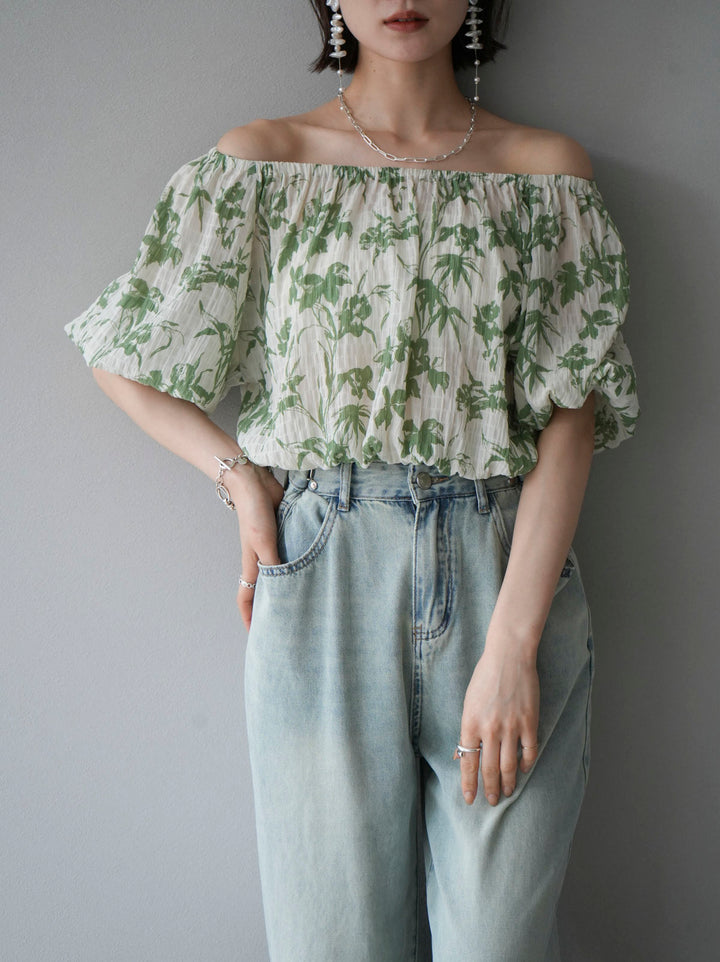 [Pre-order] Washer Flower Pattern Off-Shoulder Blouse/Green