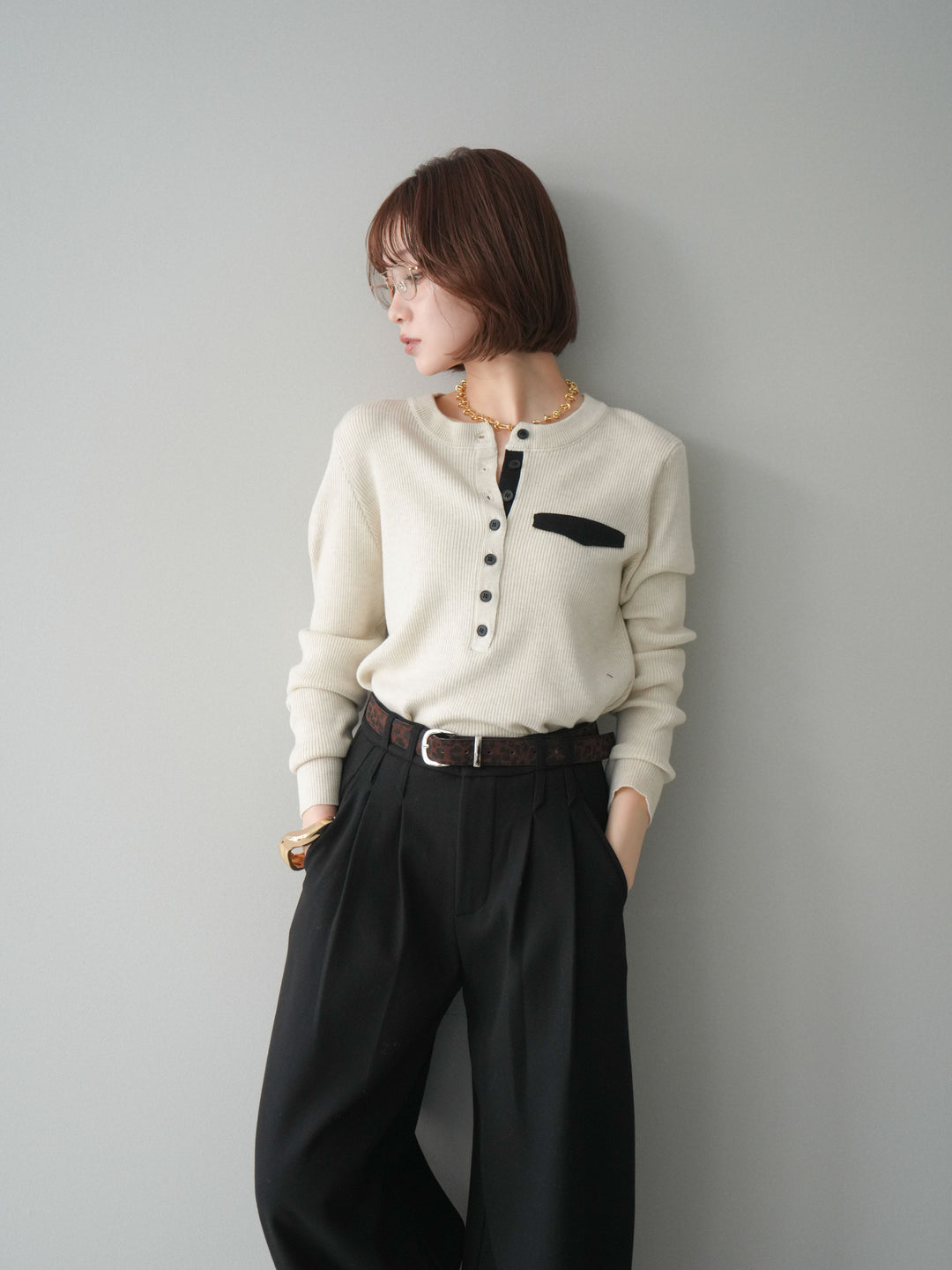 [SET]バイカラーデザインポケット配色ヘンリーネックニットソー+アニマル柄ベルト付きウールタッチワイドパンツ(2set)