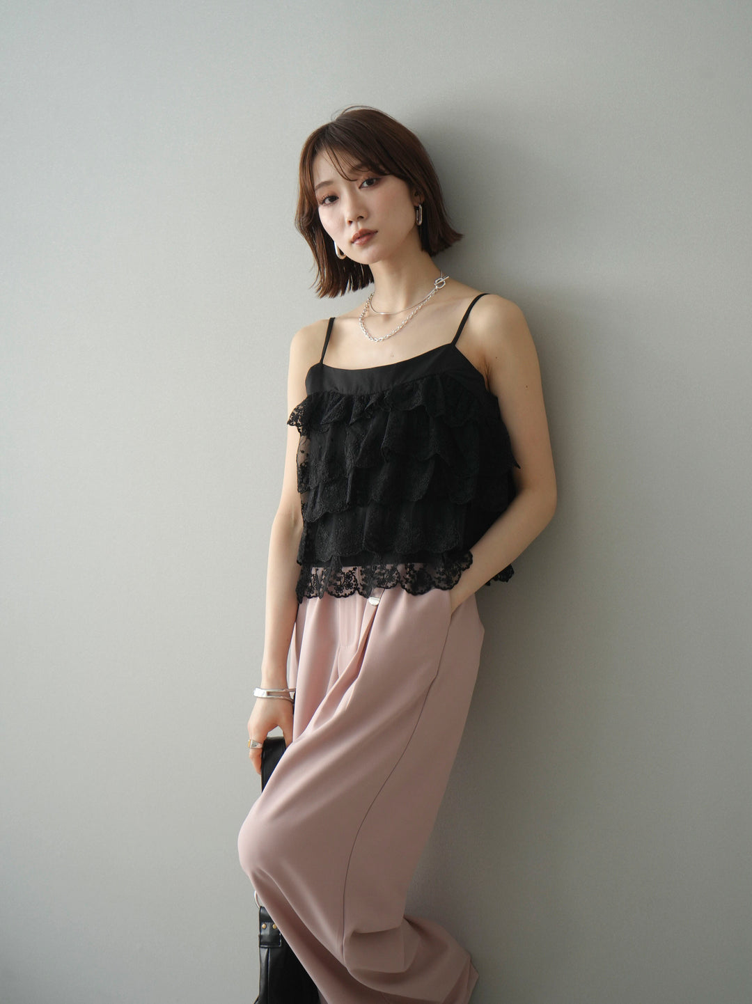 [SET]スカラップレースフリルキャミソール+ベルト付キーホルダーモチーフワイドパンツ(2set)