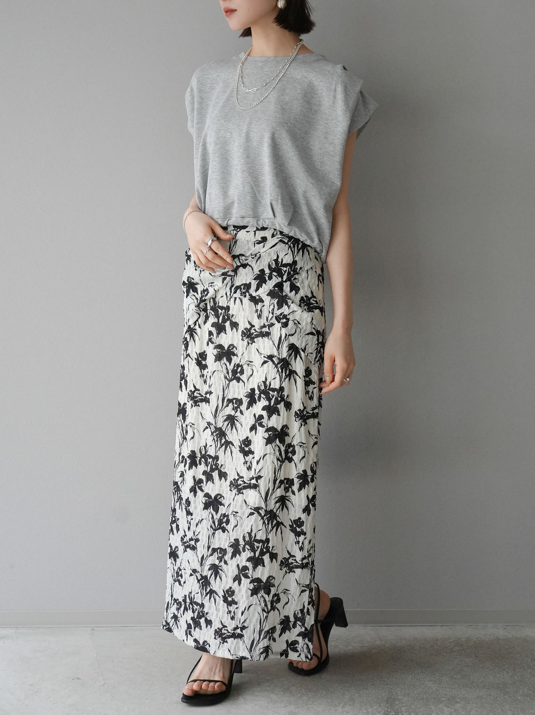 [Pre-order] Washer waist design flower pattern skirt/off-white