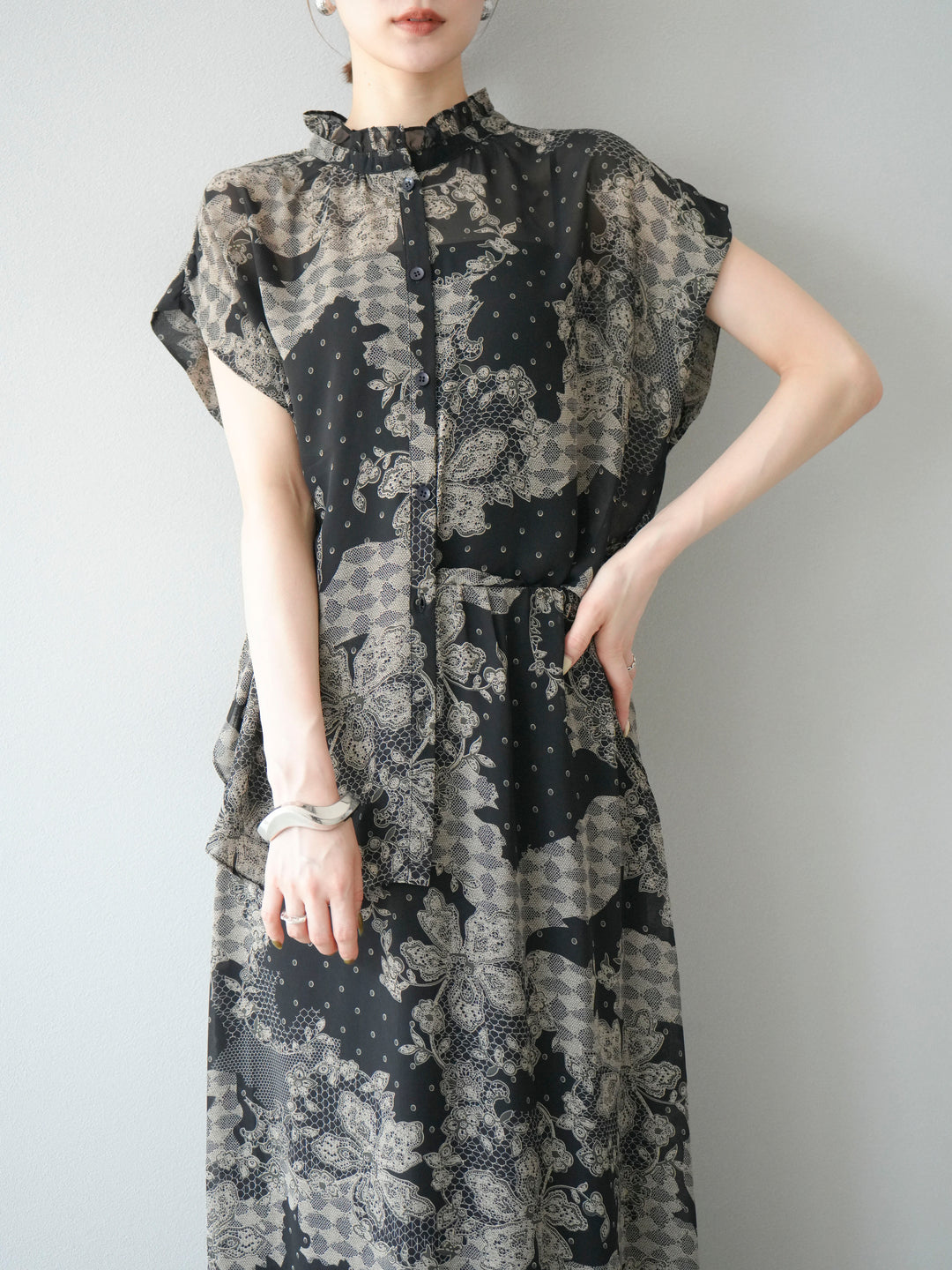 [SET] 花朵圖案法式袖襯衫 + 花朵圖案喇叭裙 (2 套)