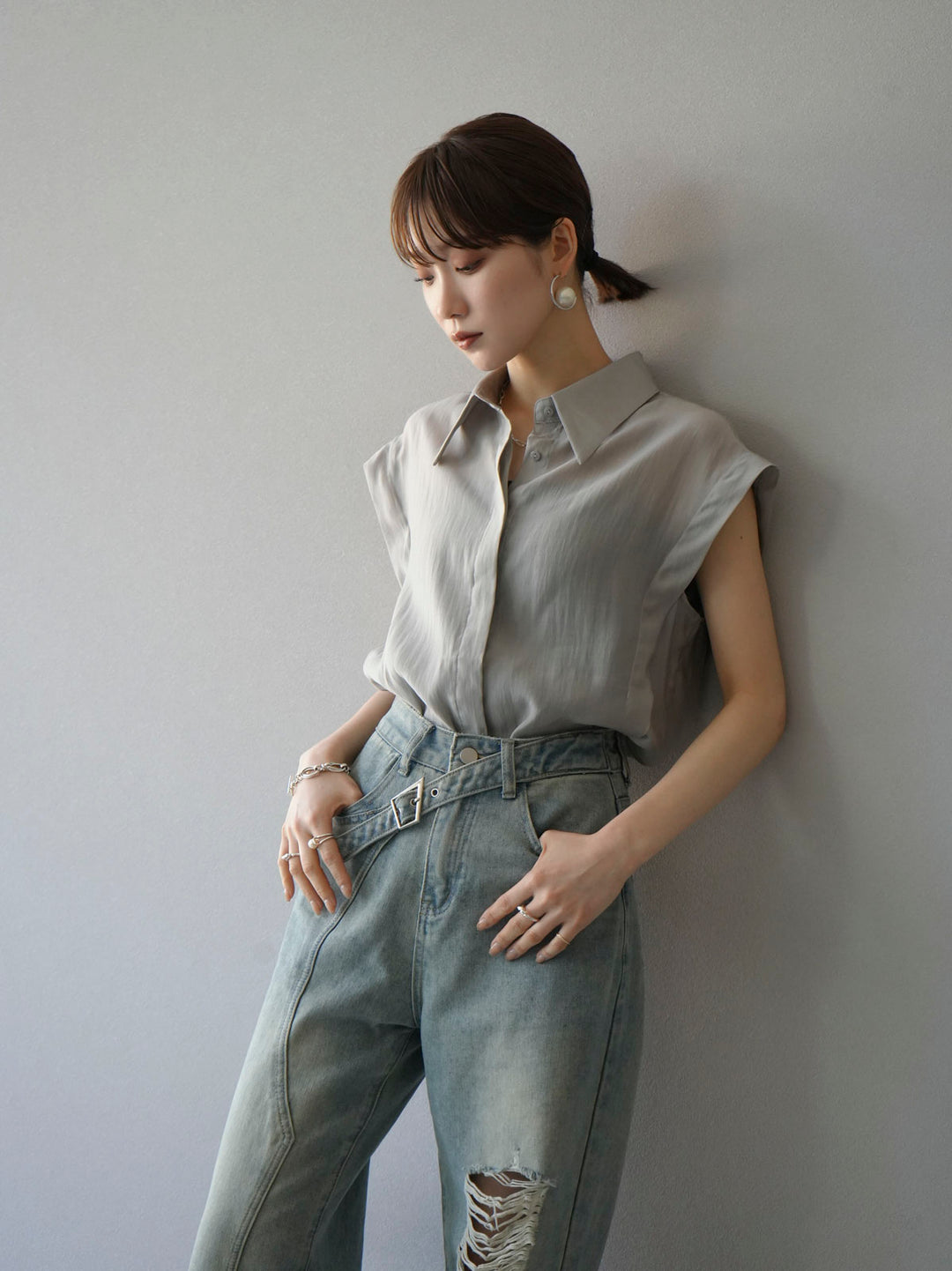 [Pre-order] Tuck shoulder sheer sleeveless shirt/gray