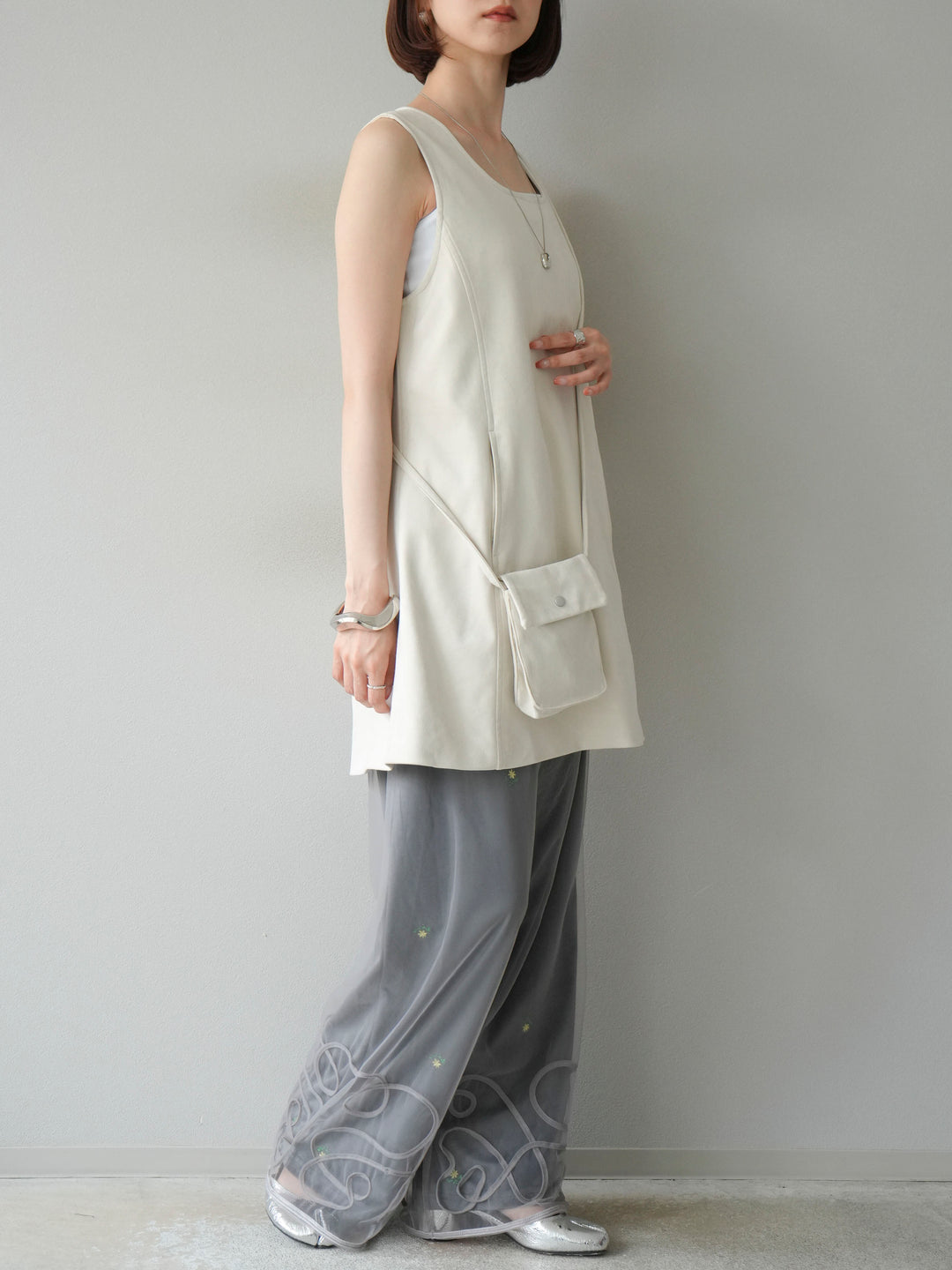 [予約]フラワー刺繍イージーパンツ/グレー