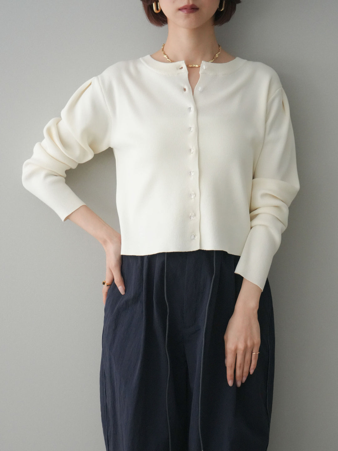 [SET]クリアボタンタックニットカーディガン+ドロストサイドラインナイロンパンツ(2set)