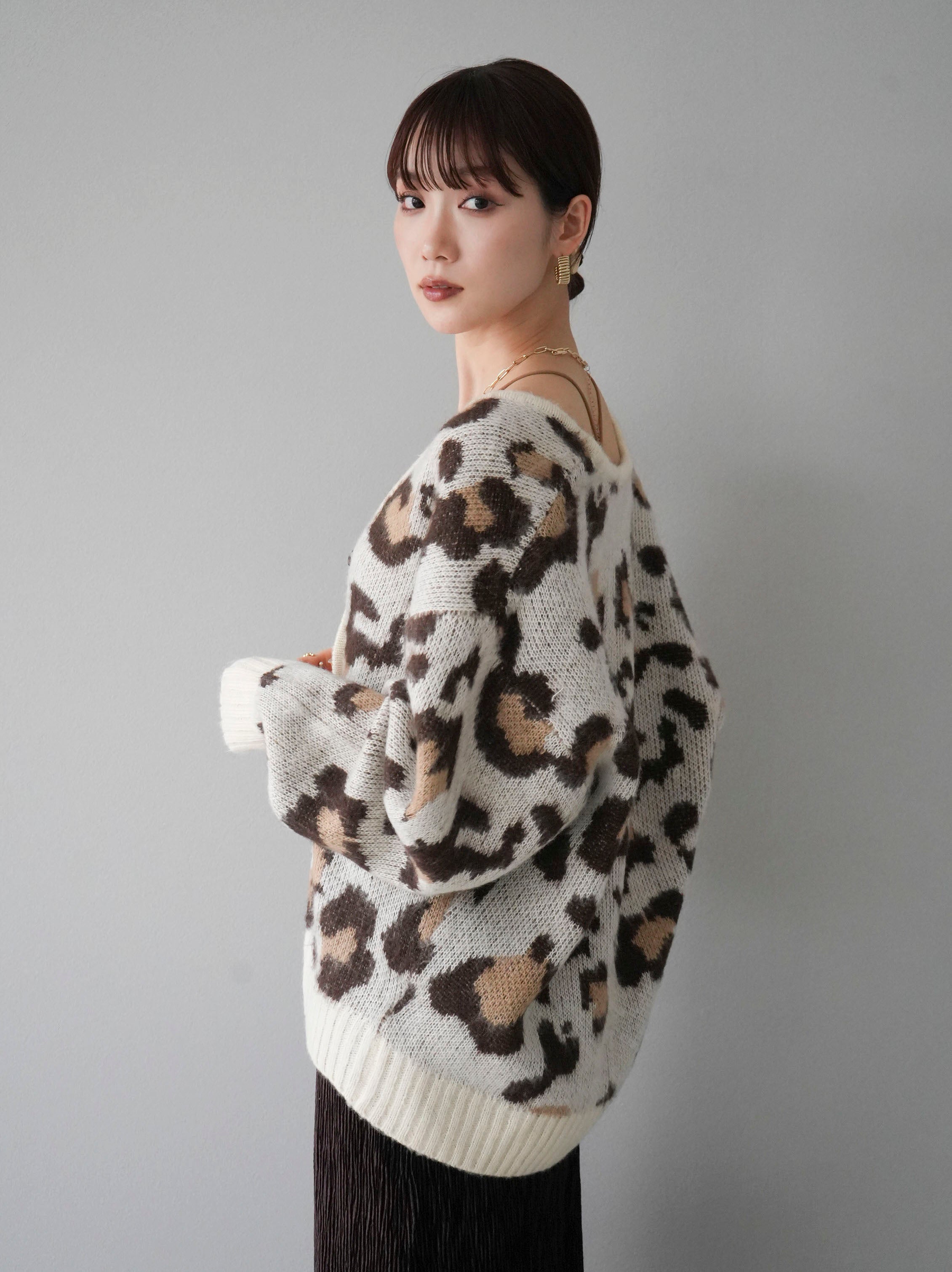 予約]アニマル柄ニットカーディガン/アイボリー – Lumier