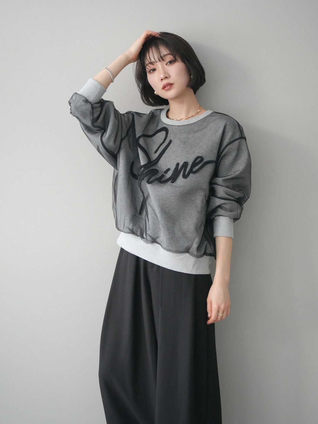 [SET]チュールレイヤードロゴスエットプルオーバー+選べるアクセセット(2set)