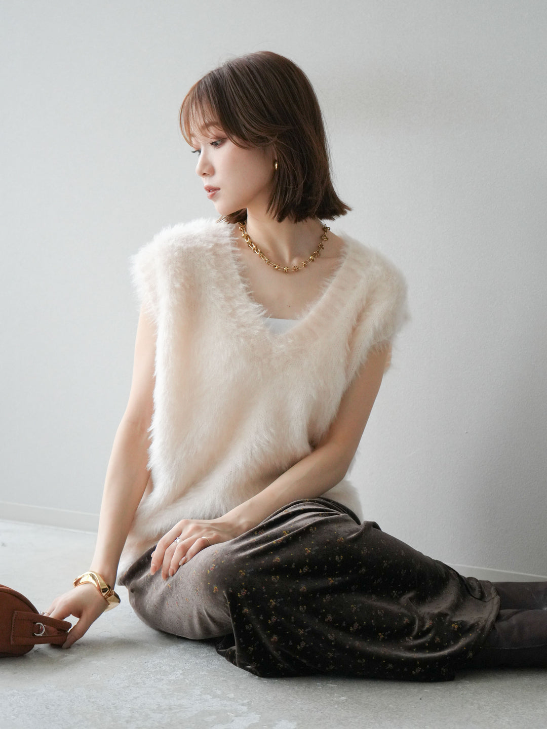 [予約]ラメシャギーVネックニットベスト/アイボリー