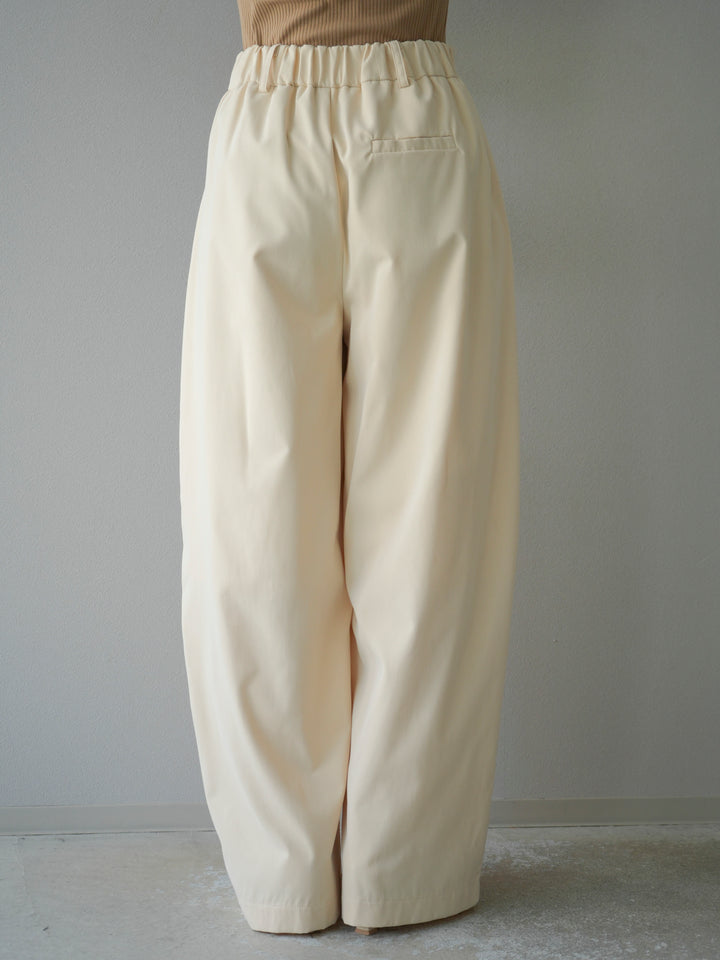 [予約]タックデザインワイドパンツ/アイボリー