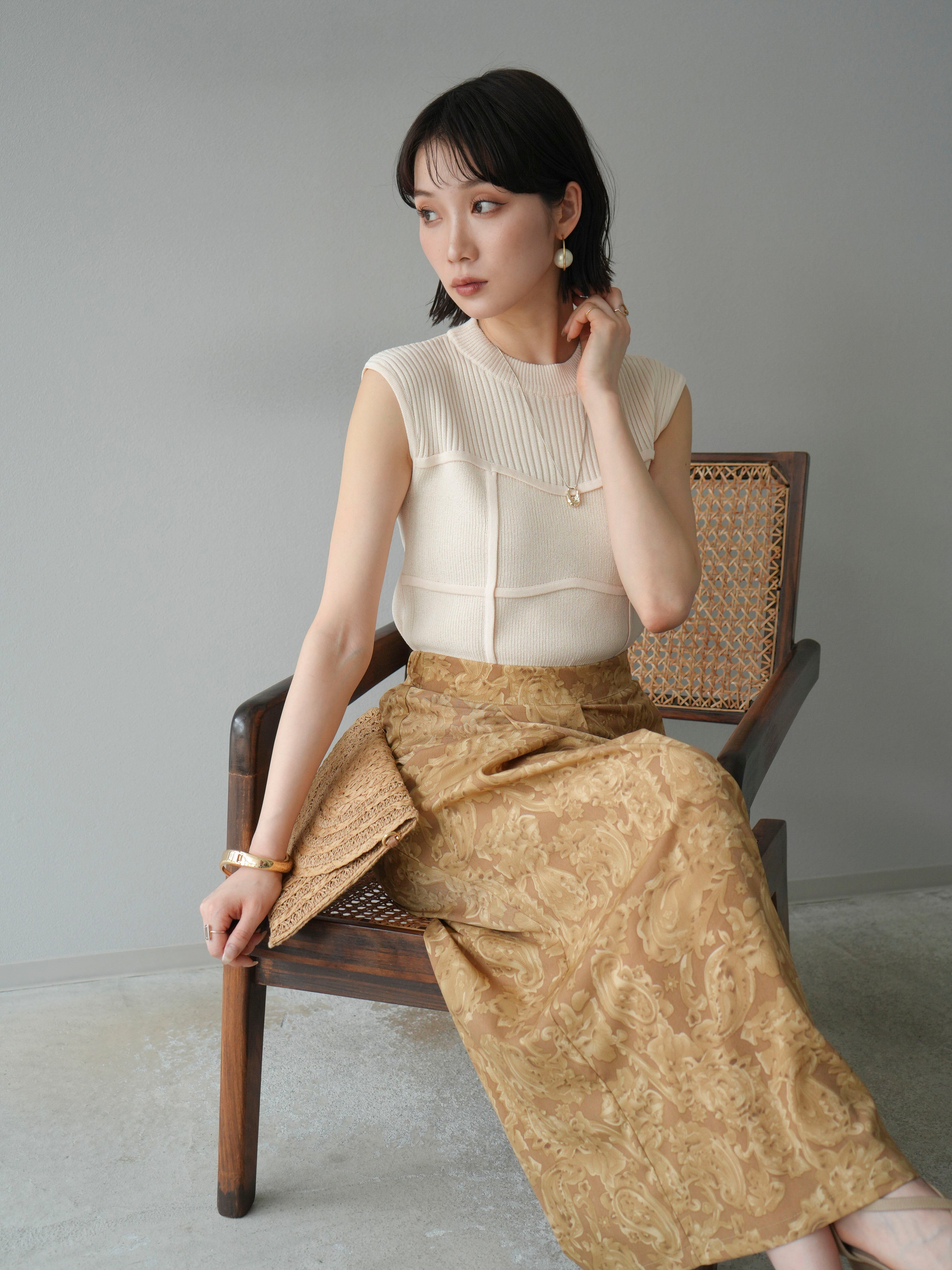 ☆PRADA☆ ベージュ ノースリーブニット ノースリーブ PRADA(プラダ) ニット・セーター(レディース