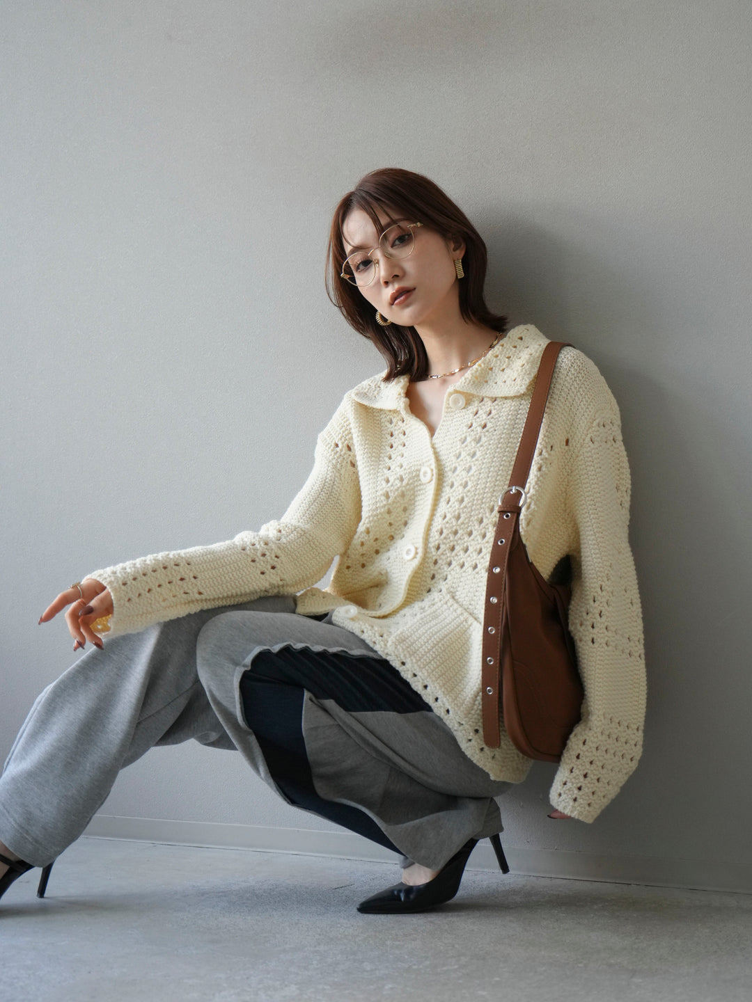 [予約]丸襟透かし編みニットカーディガン/オフ