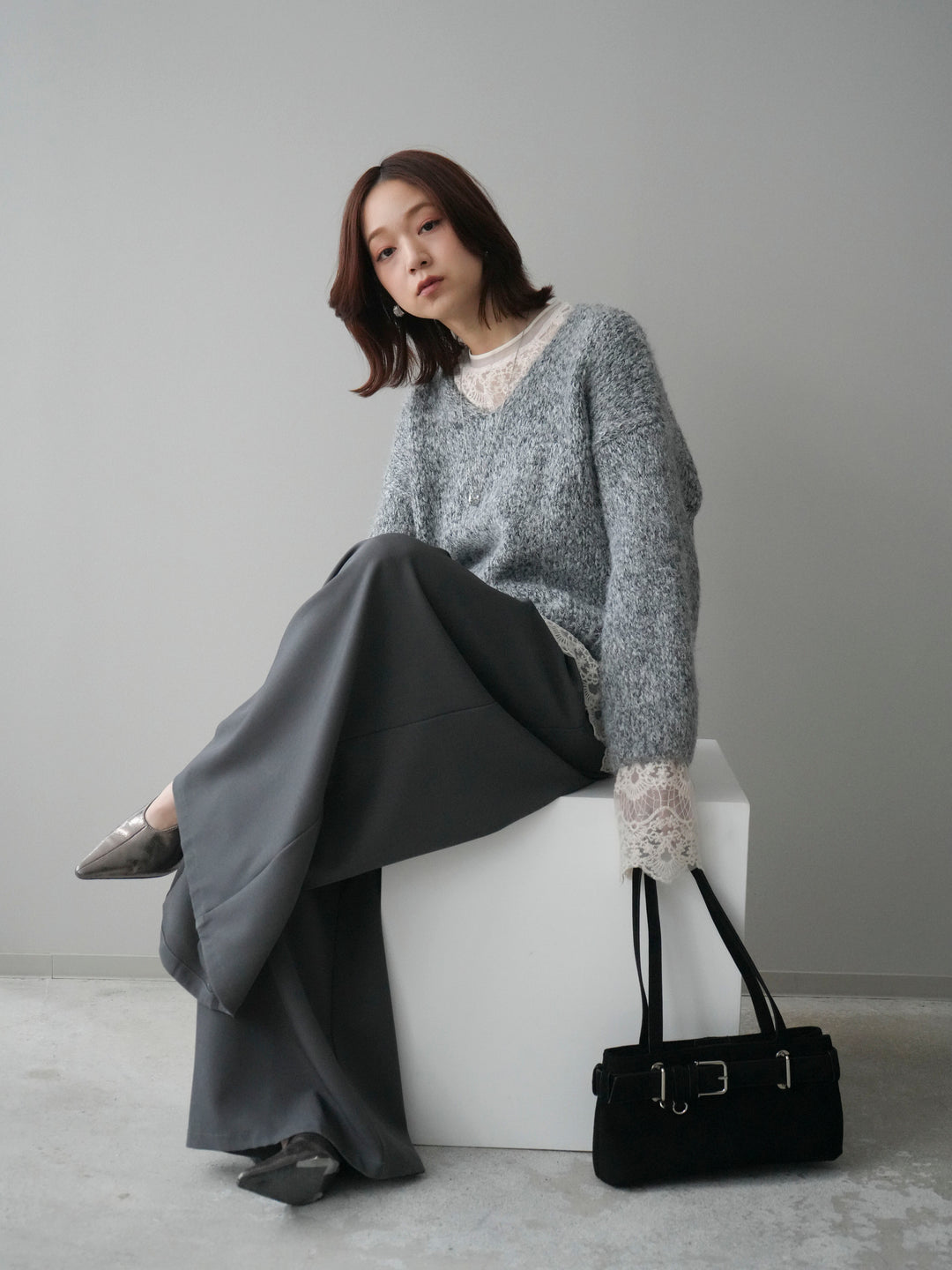 [SET]Vネックミックスヤーンニットプルオーバー+テープベルトタックバギーパンツ(2set)