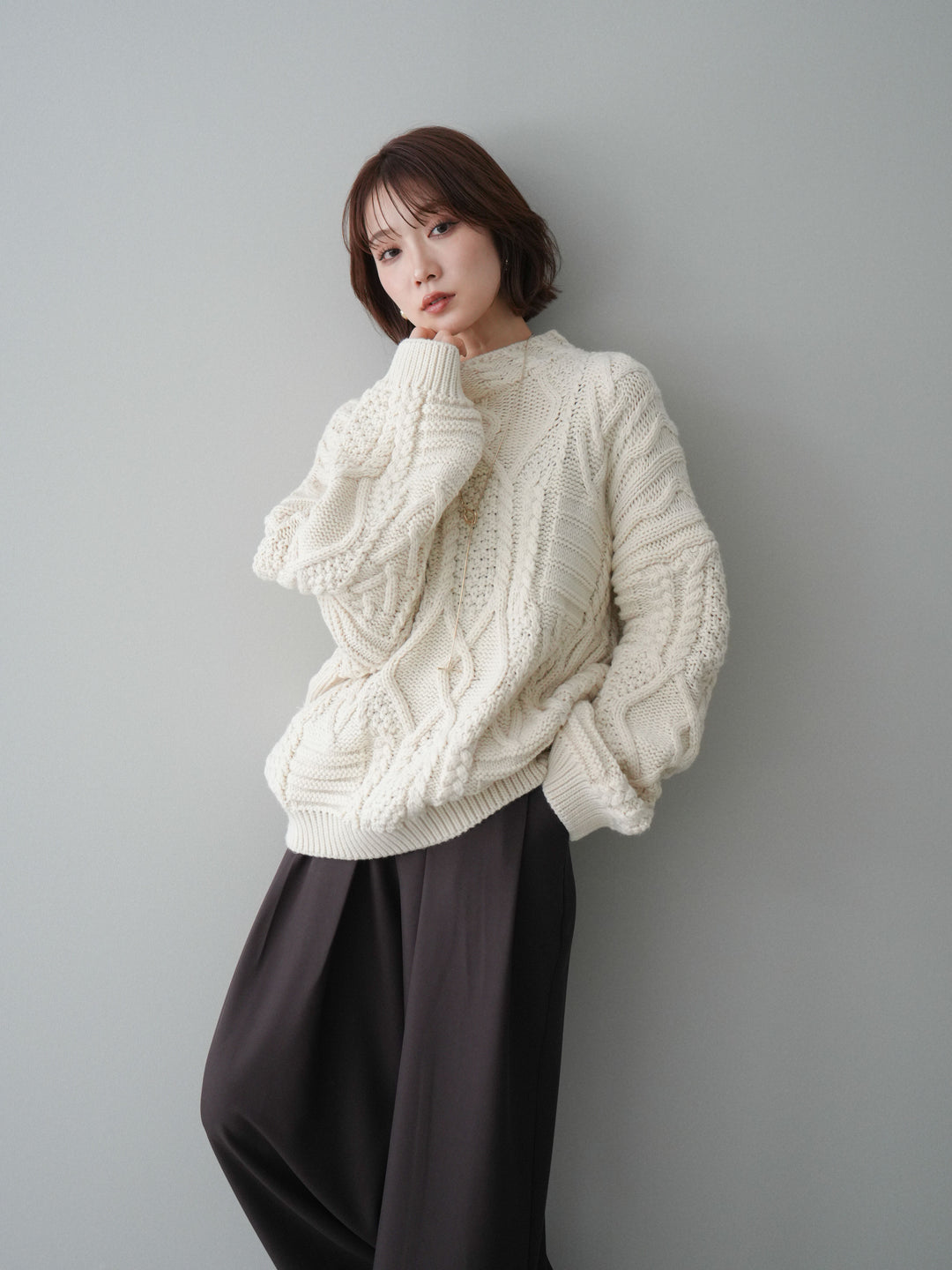 [予約]ケーブル編みモックネックニットプルオーバー/ivory