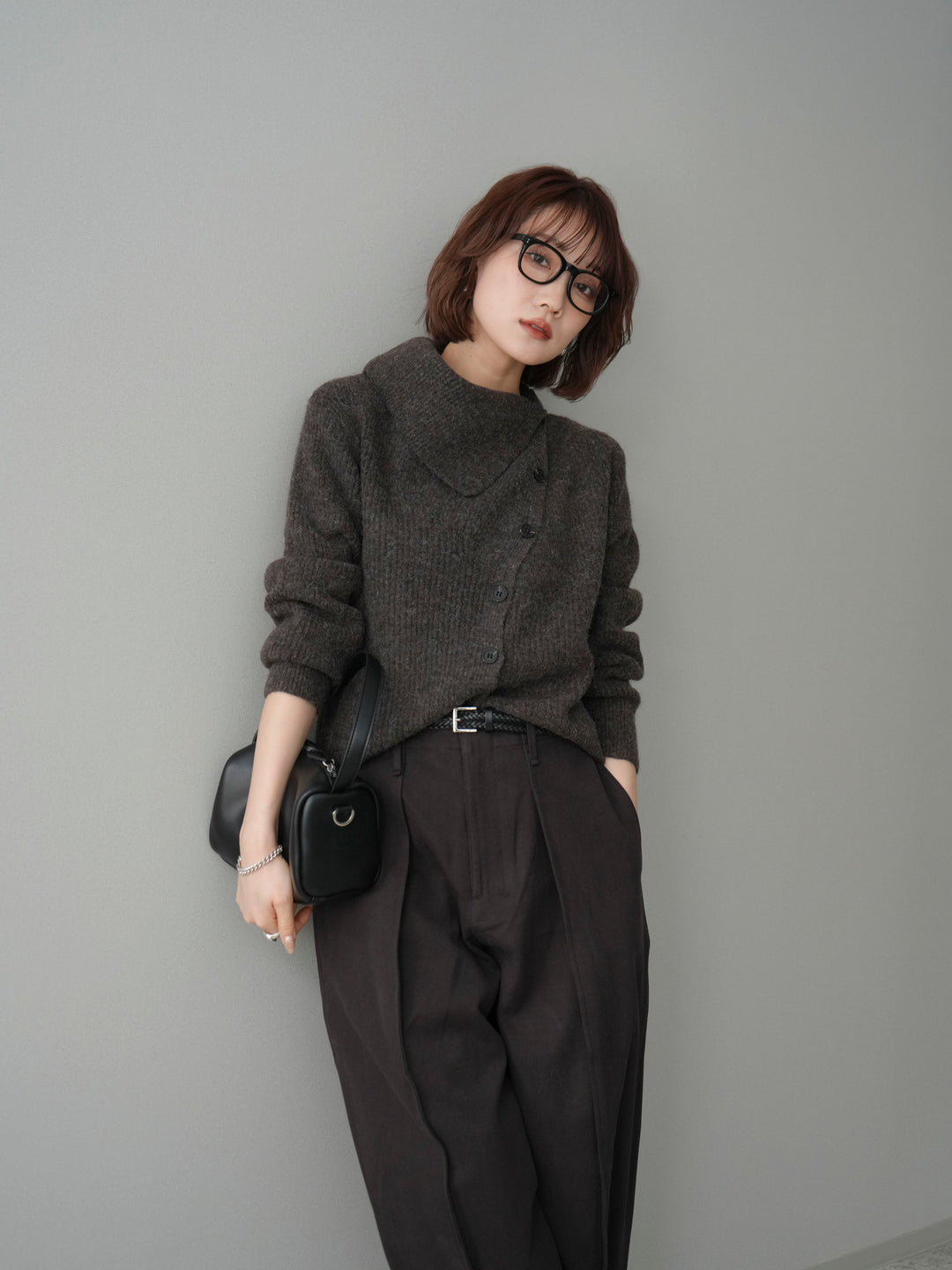 [予約]ハイネックデザインボタンニットカーディガン/mocha