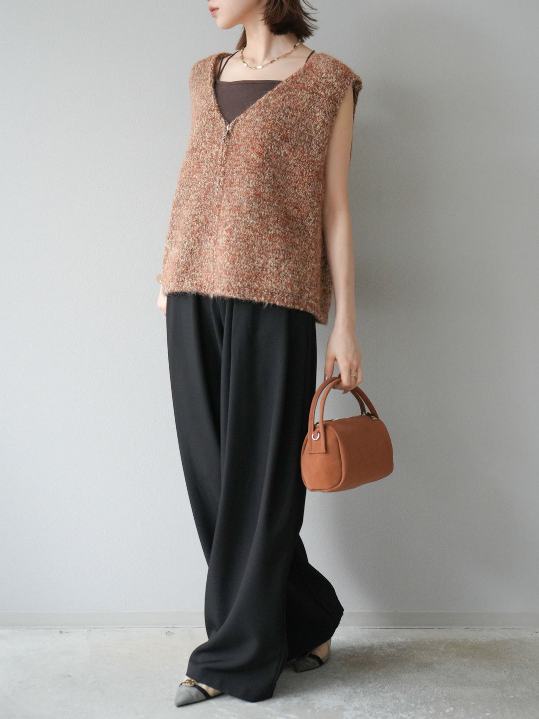 [預購] 皮帶環設計寬褲/黑色