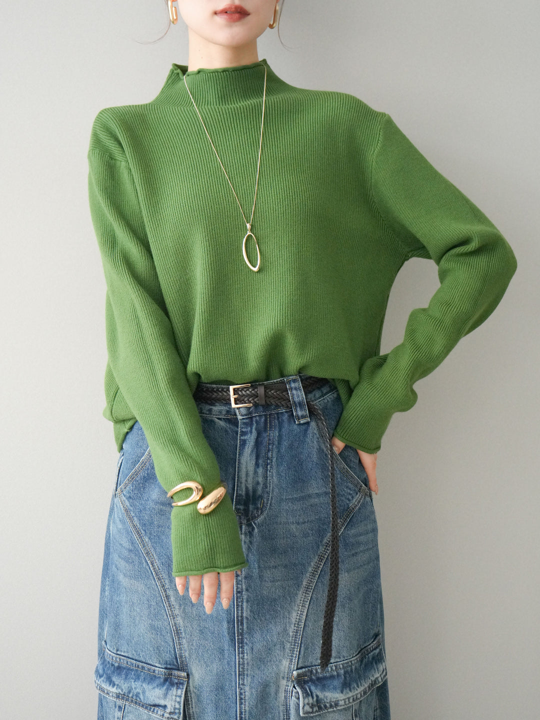 [予約]ボトルネック裾カールリブニットトップス/green