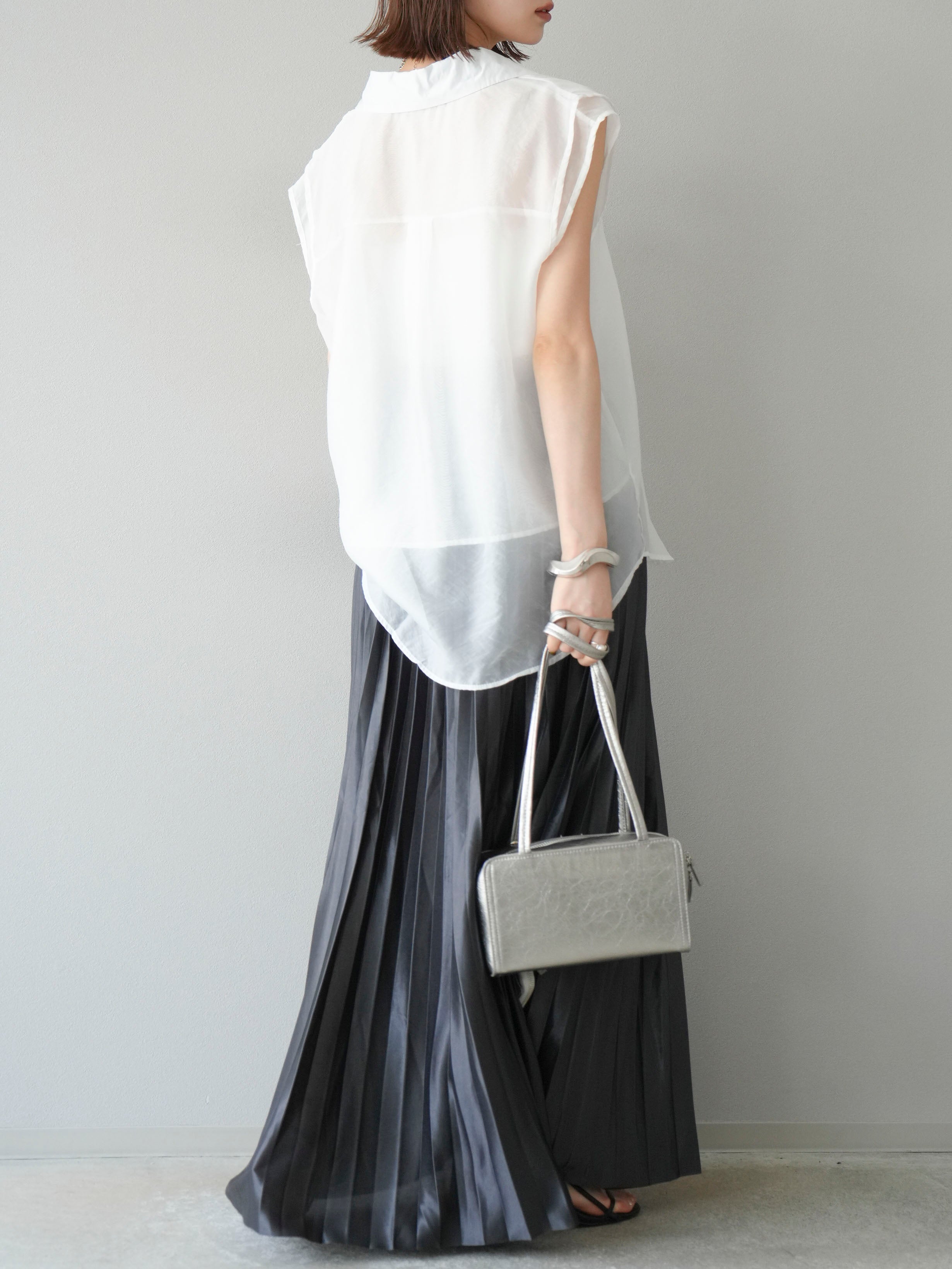 予約]サテンプリーツマキシスカート/チャコール – Lumier