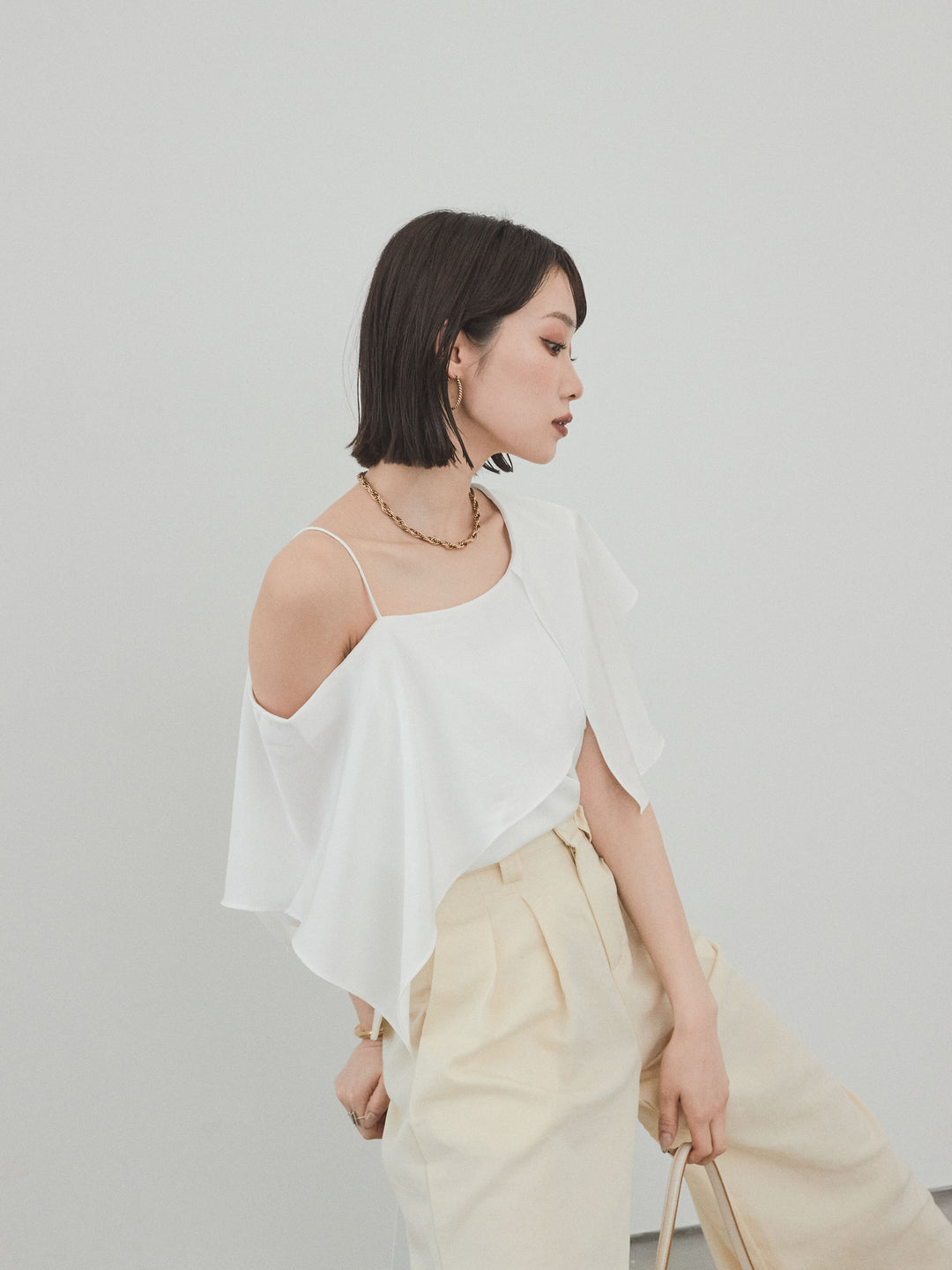 [SET]ワンショルラッフルブラウス+リネンタッチタックワイドパンツ (2set)