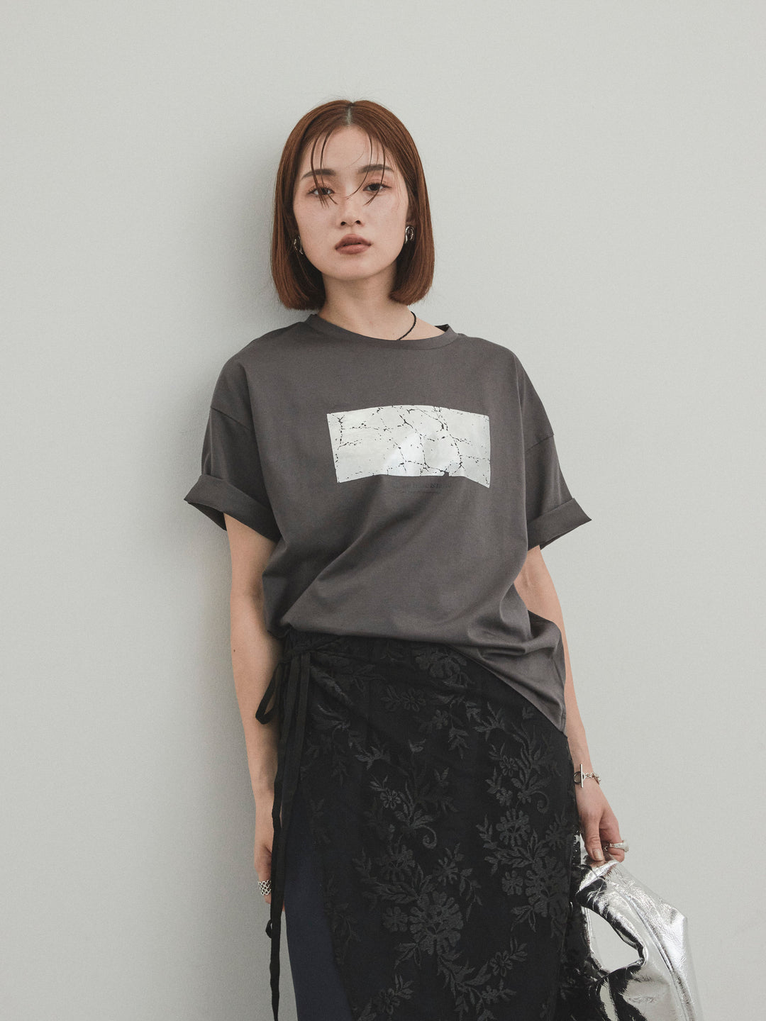 [SET] 燙金印花乾爽棉質TEE​​ + 寬鬆窄裙 + 薄紗提花裹身長裙 (3套)