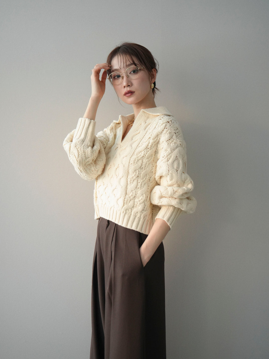 [SET]バルキーケーブルクロップド開襟プルオーバー+テープベルトタックバギーパンツ(2set)