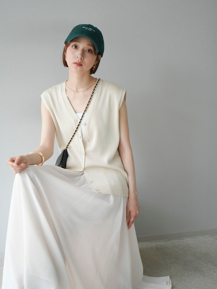 【預購】V領人造絲針織背心/象牙白