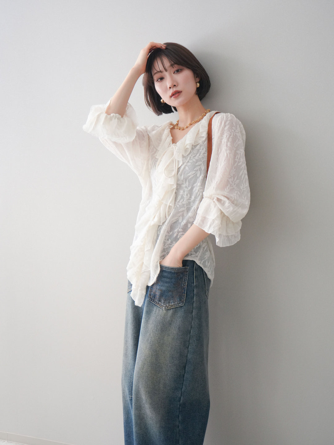 [予約]ラッフルレーススリットブラウス/ivory