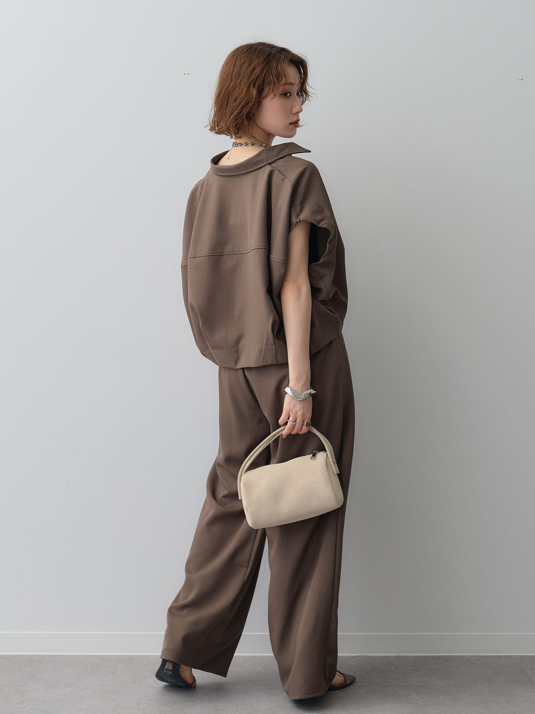 【套裝】縐綢燈籠無袖襯衫 + 縐綢闊腿褲（兩件套）