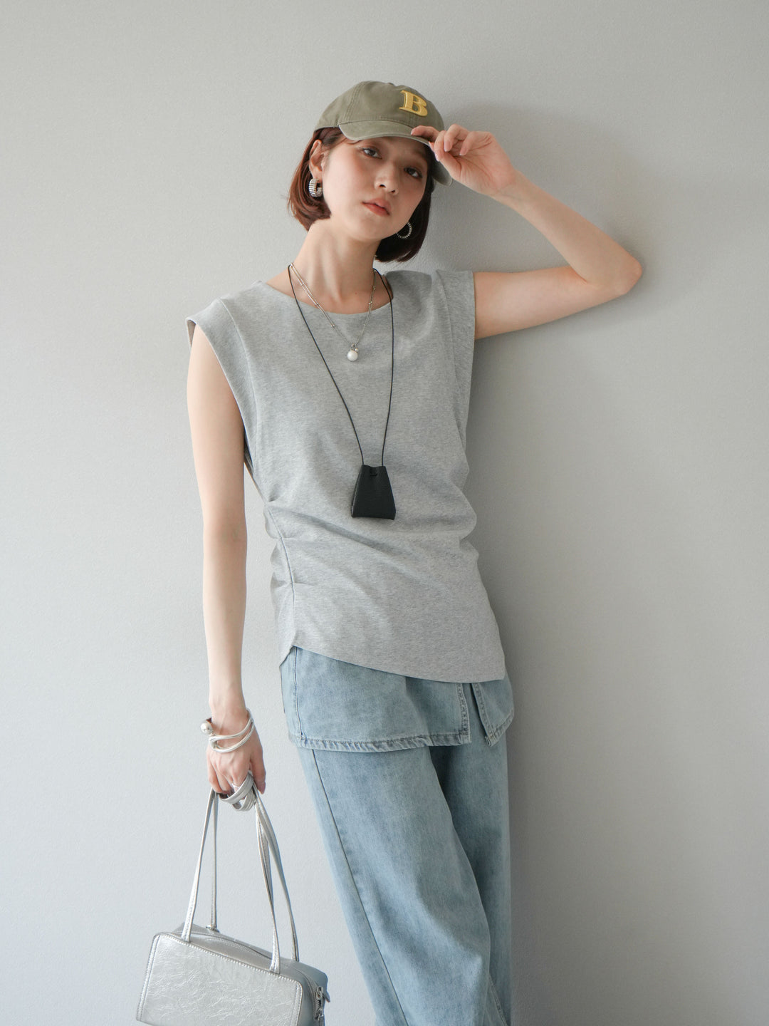 【預購】B字刺繡棒球帽/卡其色