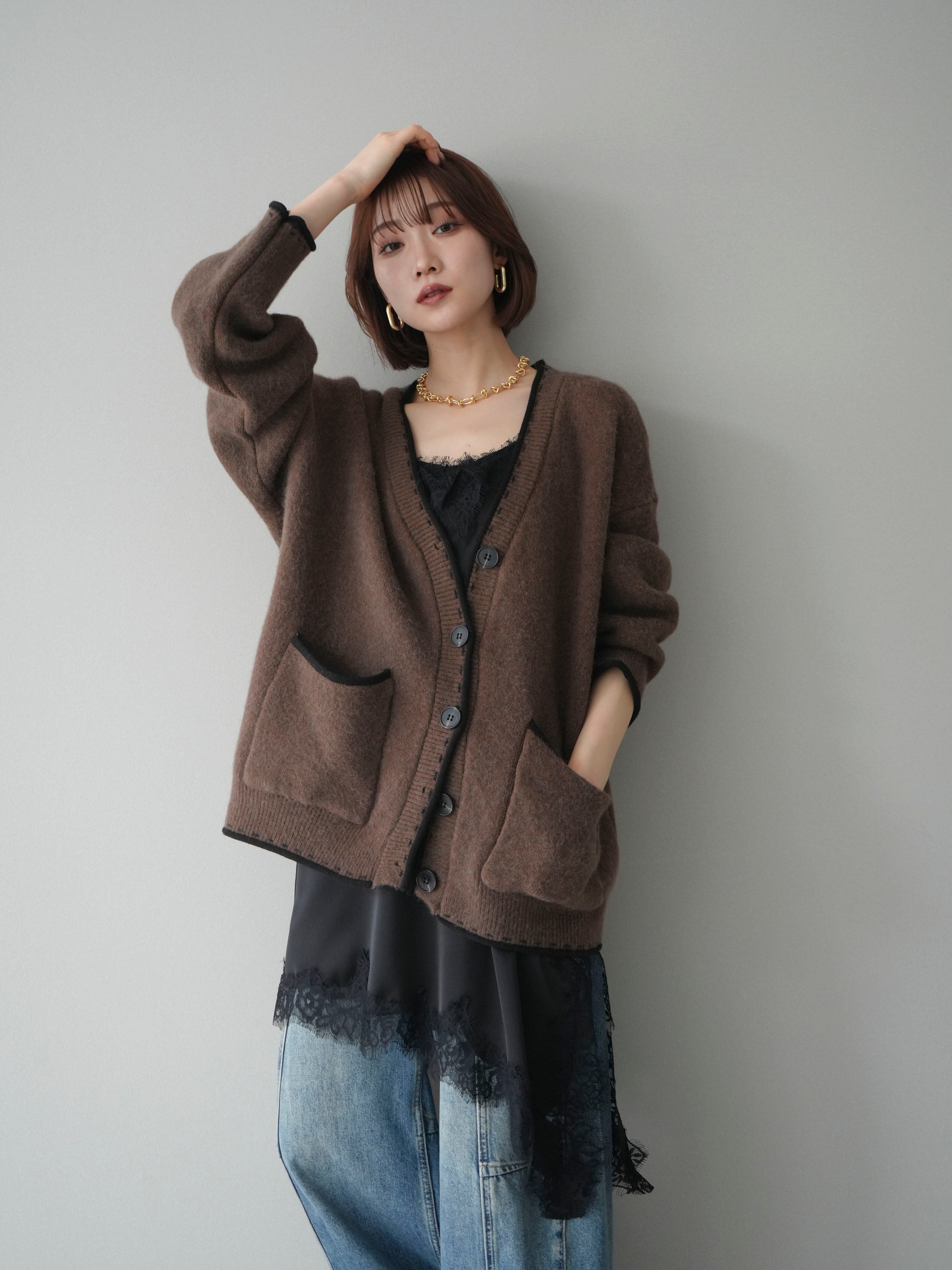 予約]ステッチパイピングVネックニットカーディガン/brown – Lumier