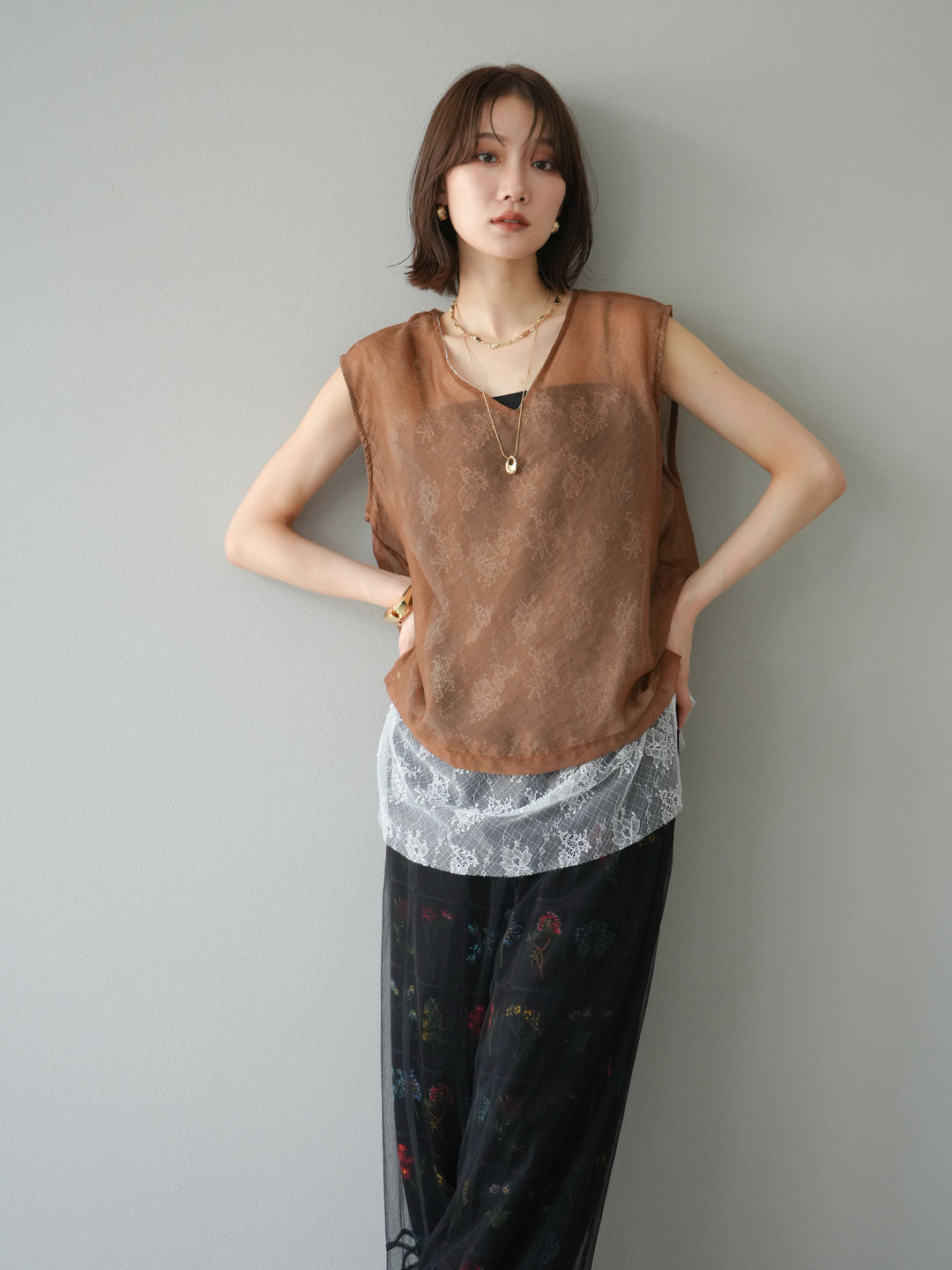 [予約]レースレイヤードオーガンジートップス/ブラウン