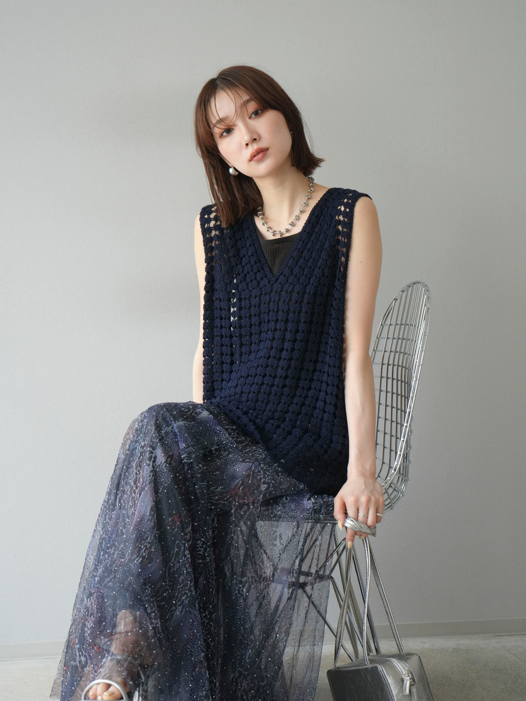 [予約]レースアップクロシェ編みニットベスト/ネイビー