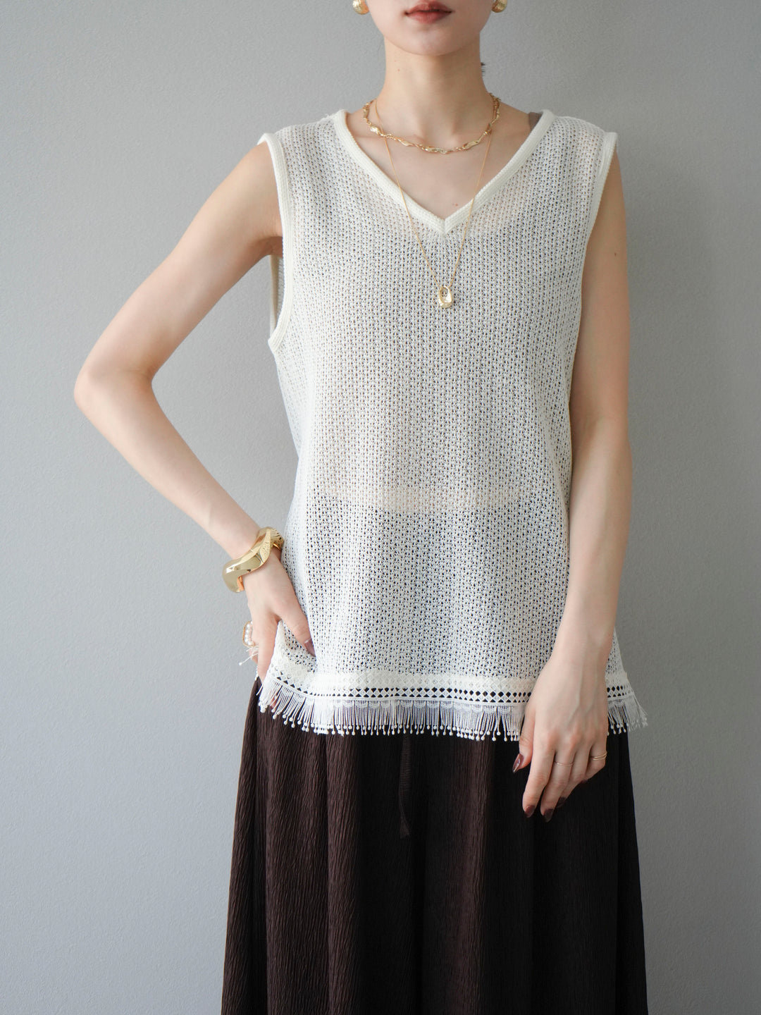 [予約]裾フリンジVネックニットタンクトップアンサンブル/オフ