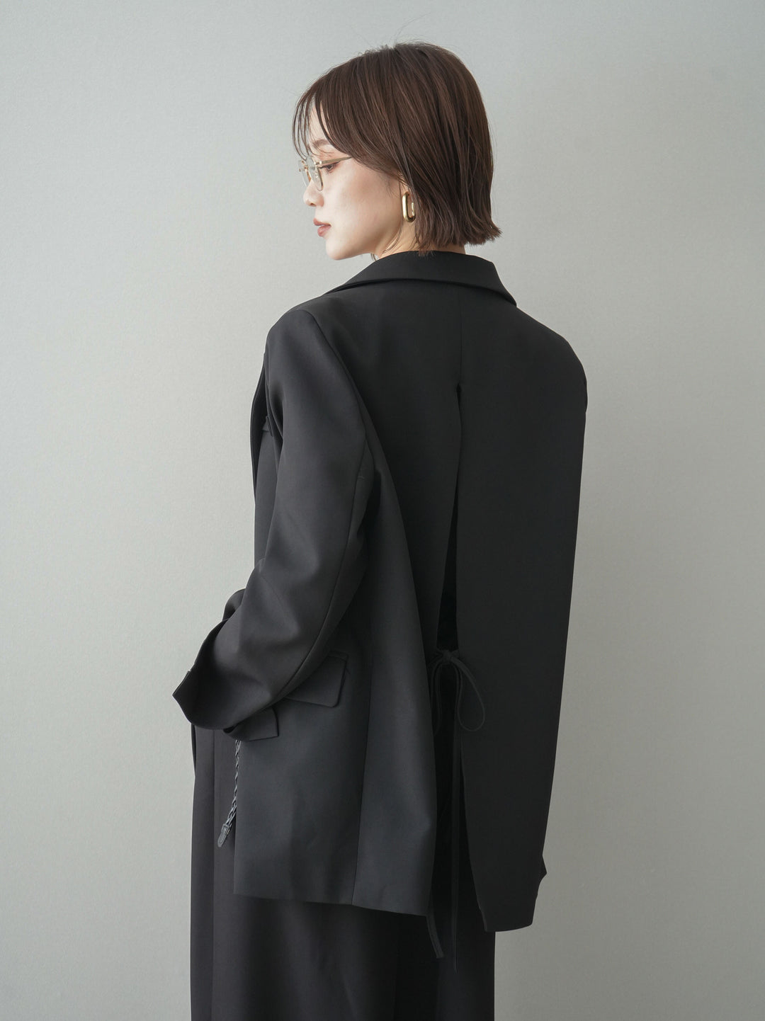 [SET]バックスリットデザインジャケット+ノースリサテンレースキャミソール(2set)