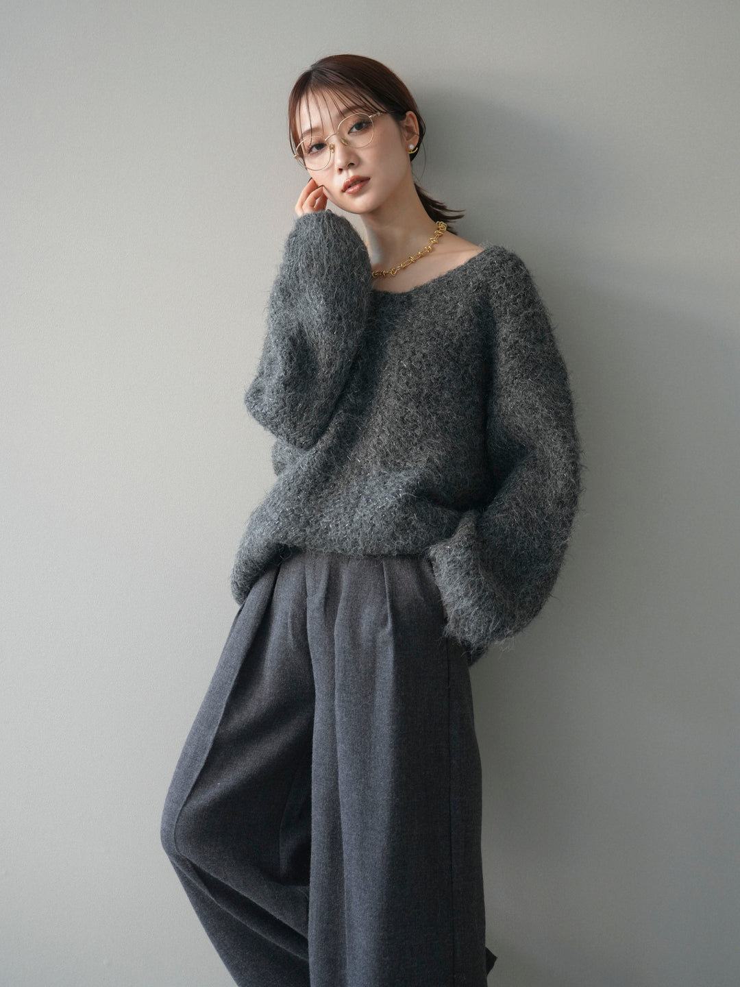 [予約]ウールタッチラメミックスヤーンVネックニットプルオーバー/charcoal