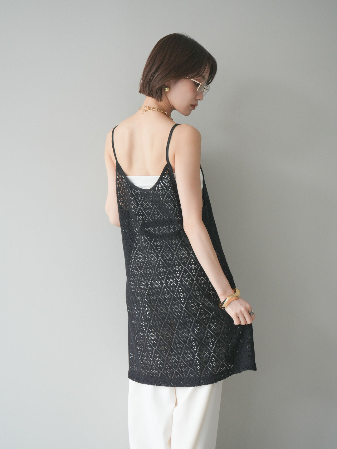 [予約]透かし編スリットキャミチュニック/black