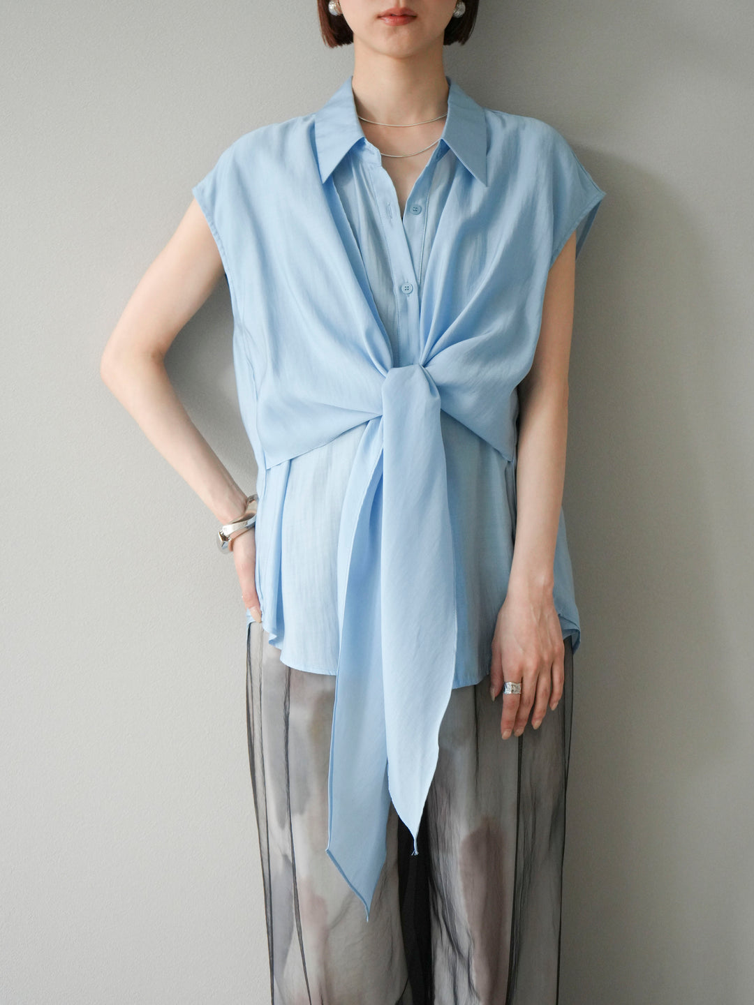 [SET] 前繫帶透視上衣 + 水彩藝術休閒褲 + 繩繡薄紗疊穿褲 (3 件套)