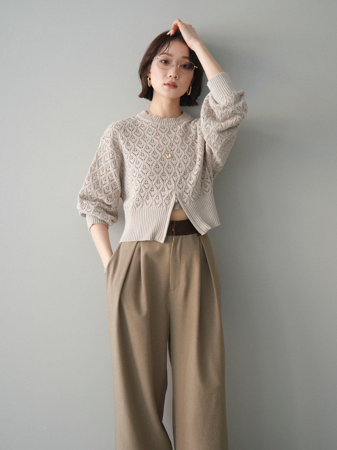 [予約]透かし編みフロントジップスリットニットプルオーバー/lightbeige