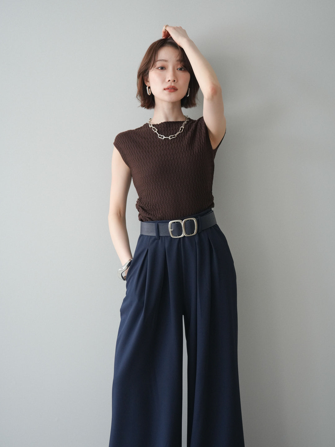 [予約]サイドシャーリングボトルネックノースリーブニットプルオーバー/brown