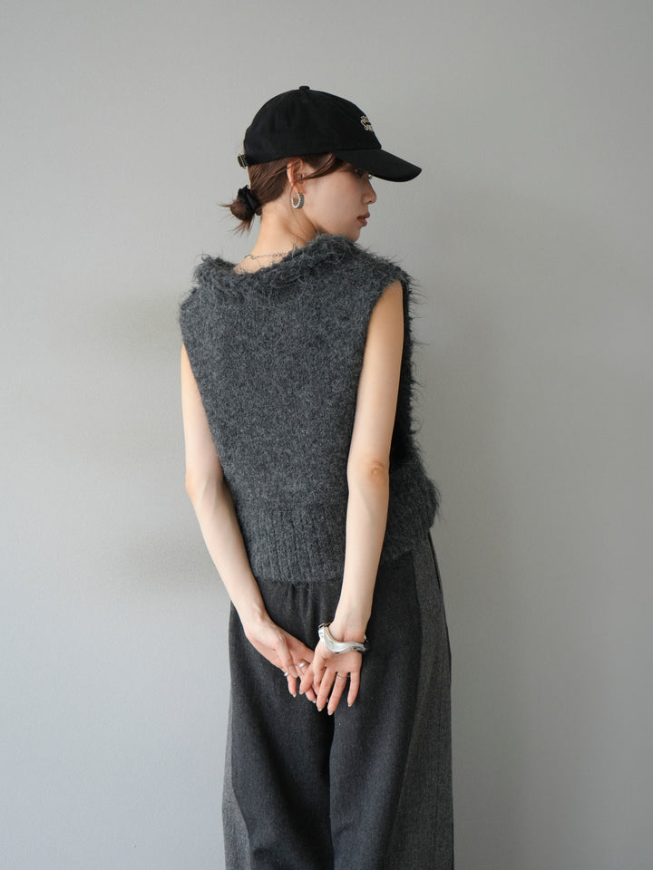 [予約]メランジブークレハーフジップニットベスト/チャコール