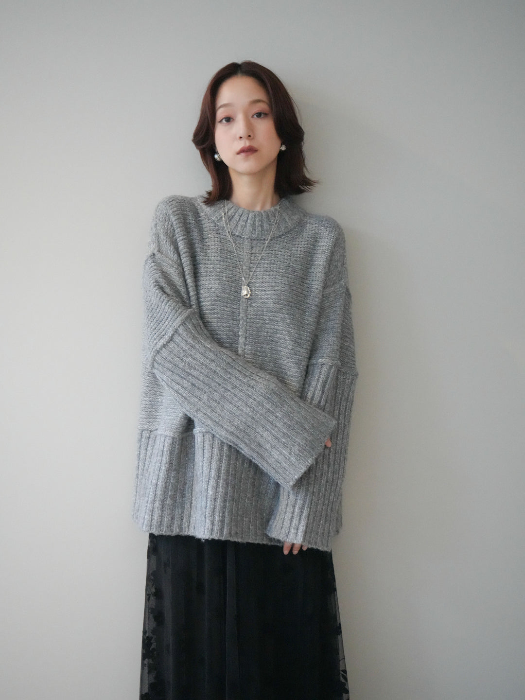 [SET]編み地切替ボトルネックニットプルオーバー+フラワーフロッキーチュールプリーツスカート(2set)