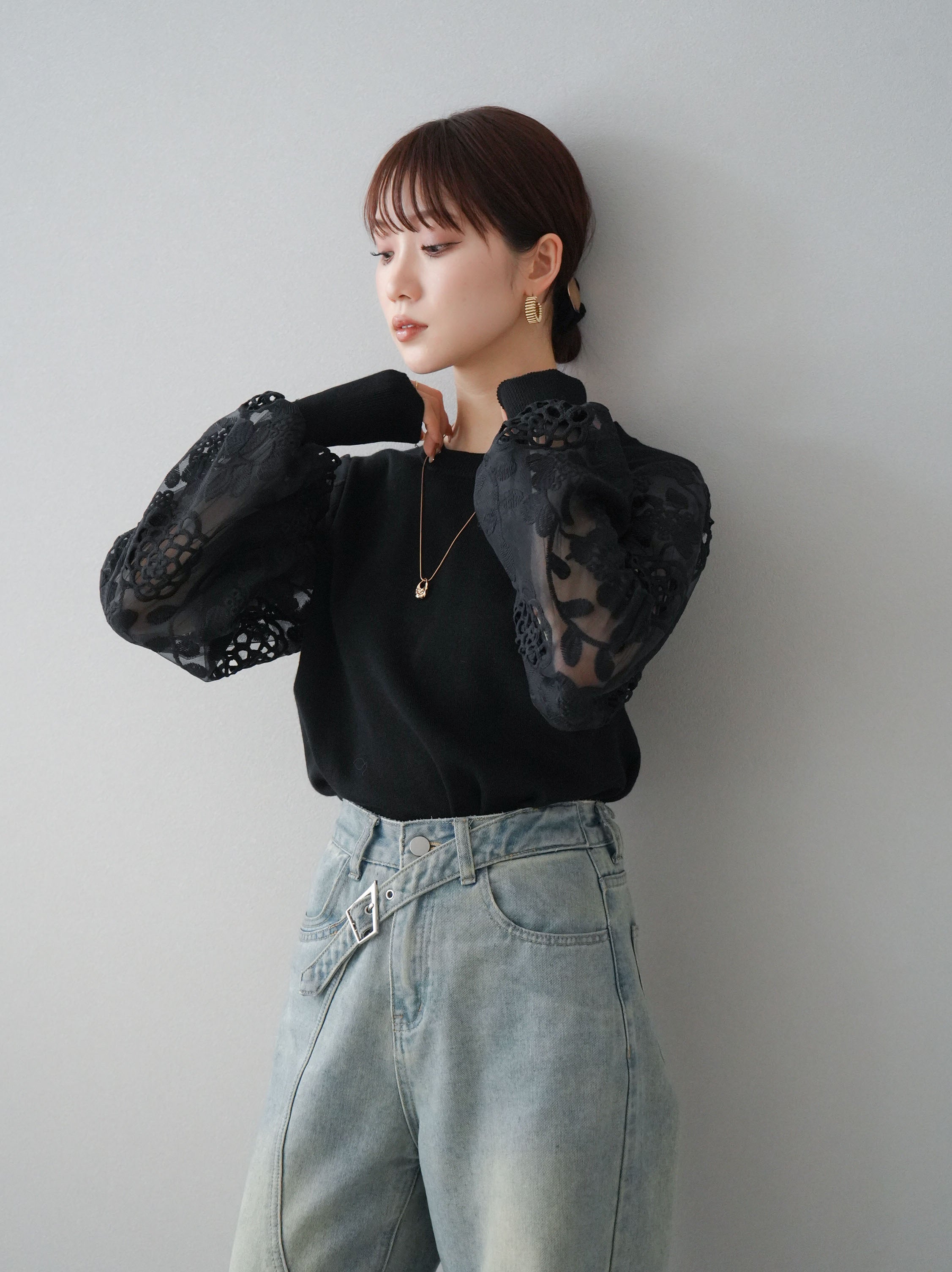 予約]レーススリーブニットプルオーバー/ブラック – Lumier