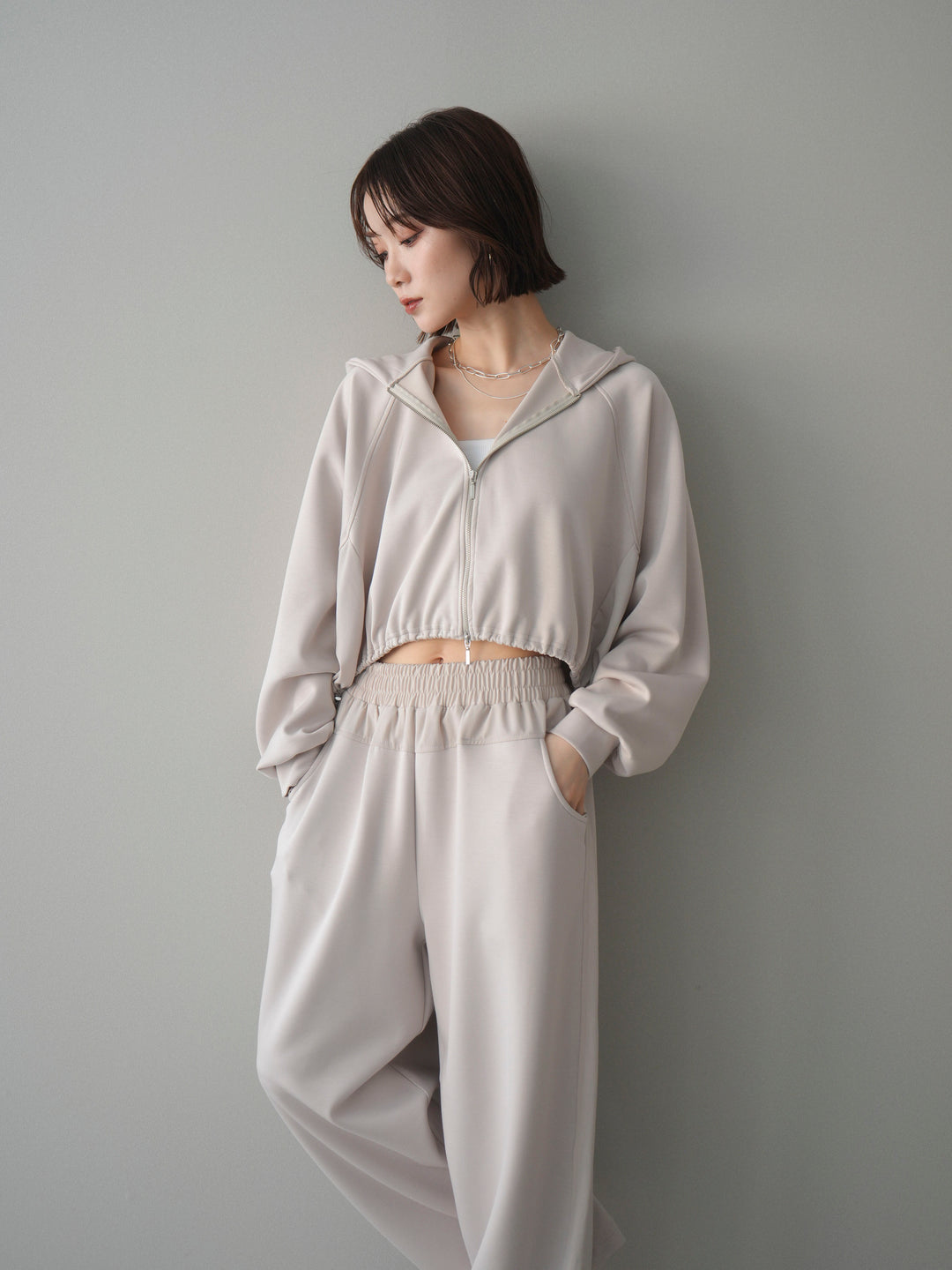 [SET]バイカラー異素材ライトポンチクロップドZIPフーディー+バイカラー異素材サイドラインライトポンチパンツ(2set)