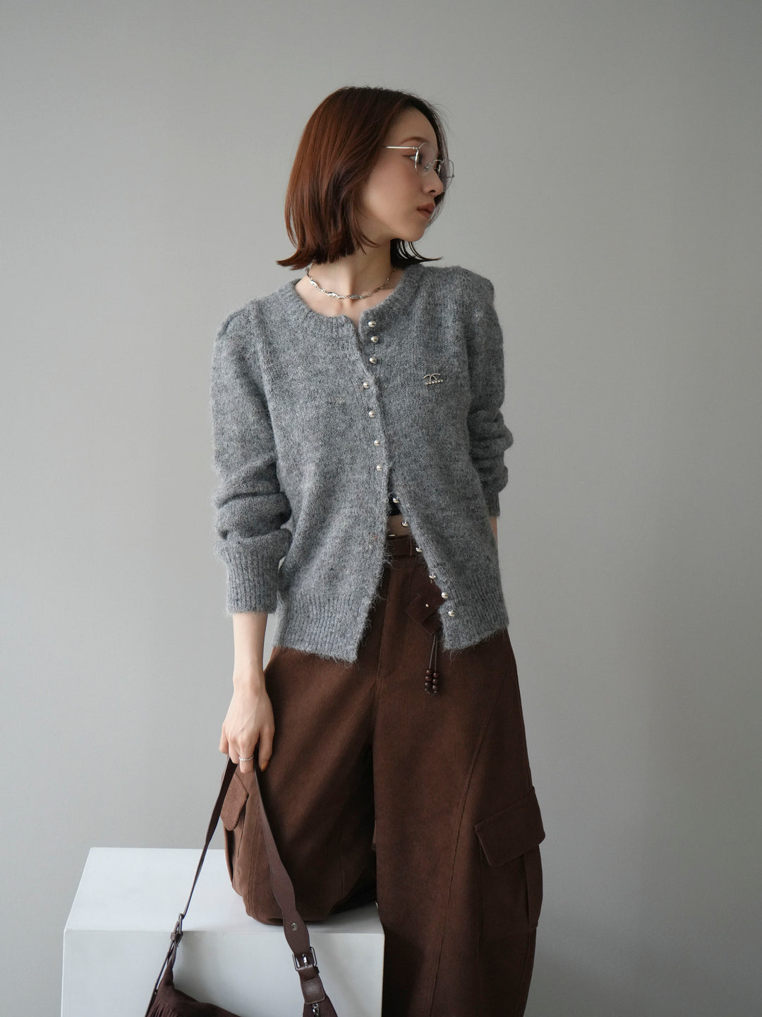 [予約]ブローチ付silverボタンミックスニットカーディガン/gray