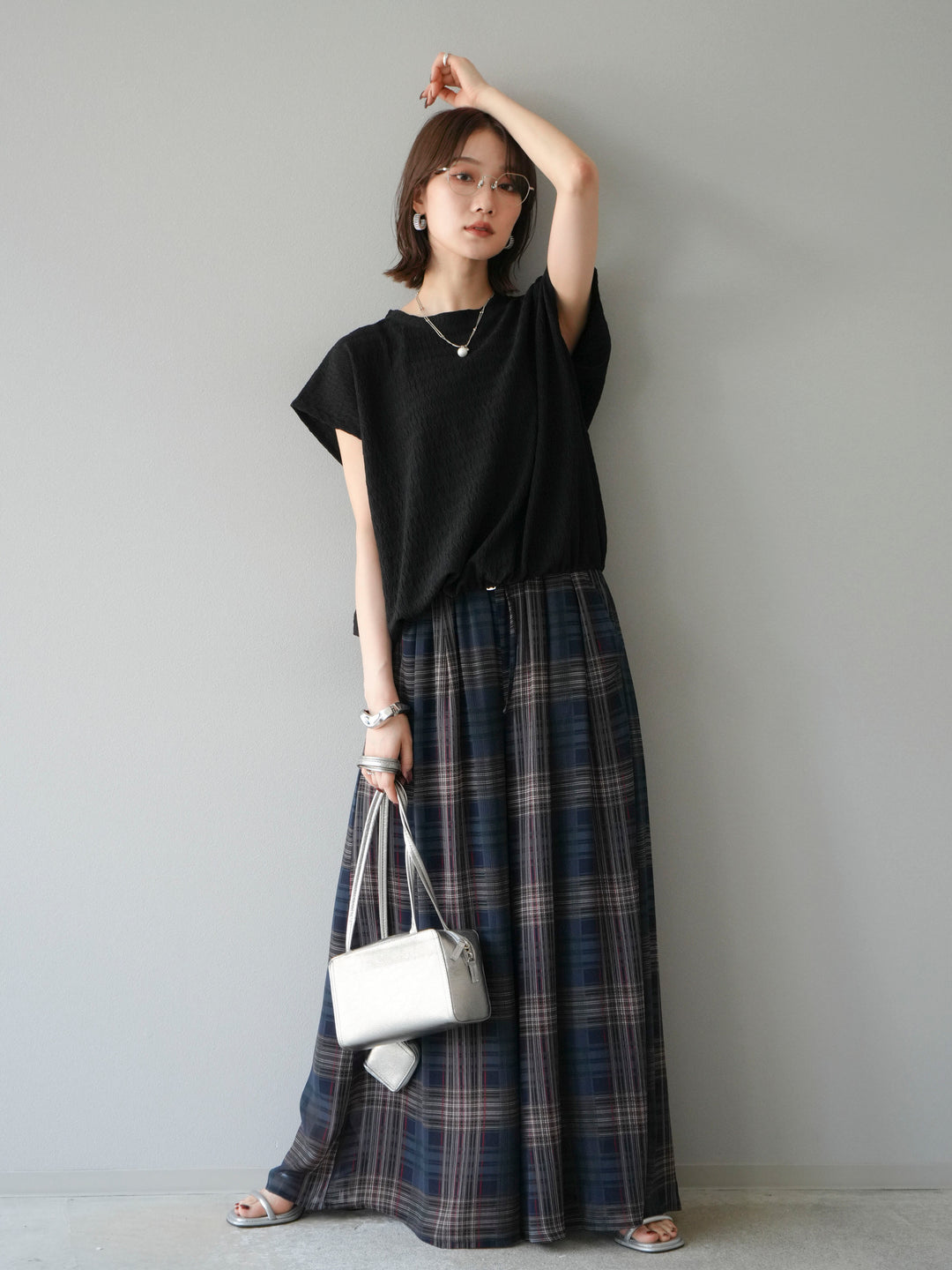 【預購】抽繩下擺提花套頭衫/黑色