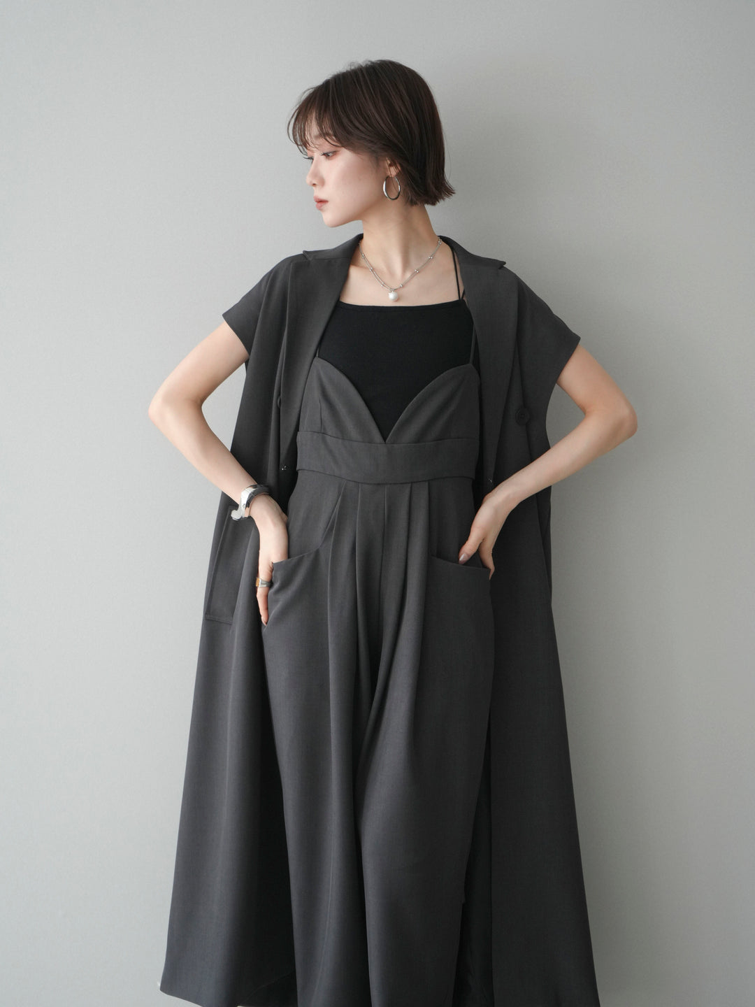 [予約]フレンチスリーブロングジレ/charcoal