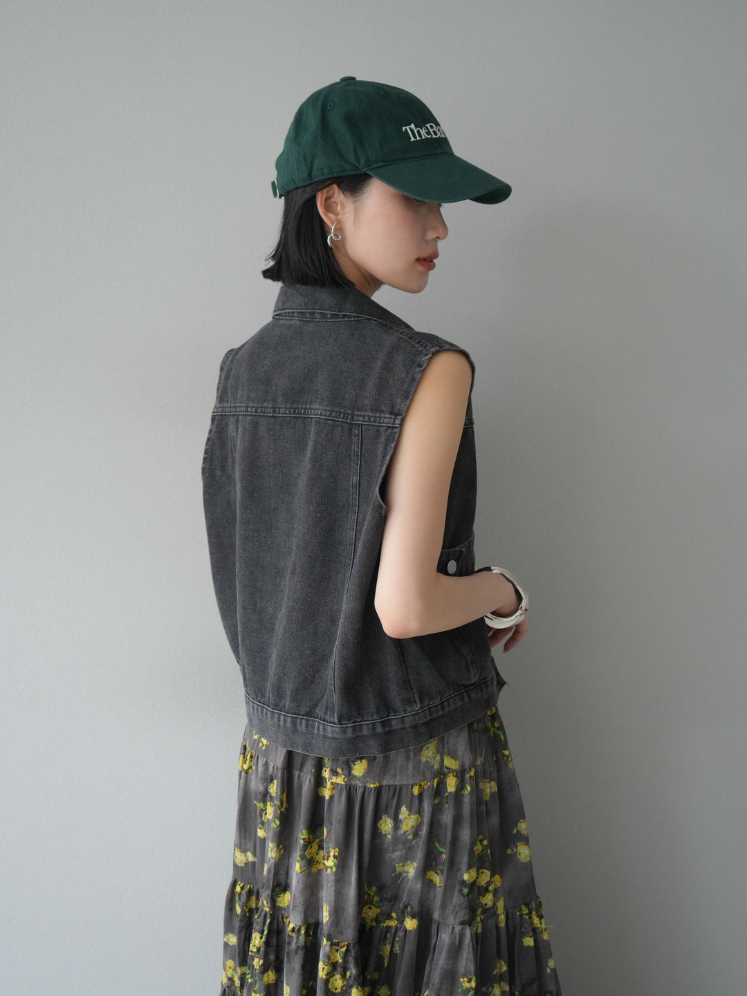 【預購】口袋設計牛仔無袖外套/黑色