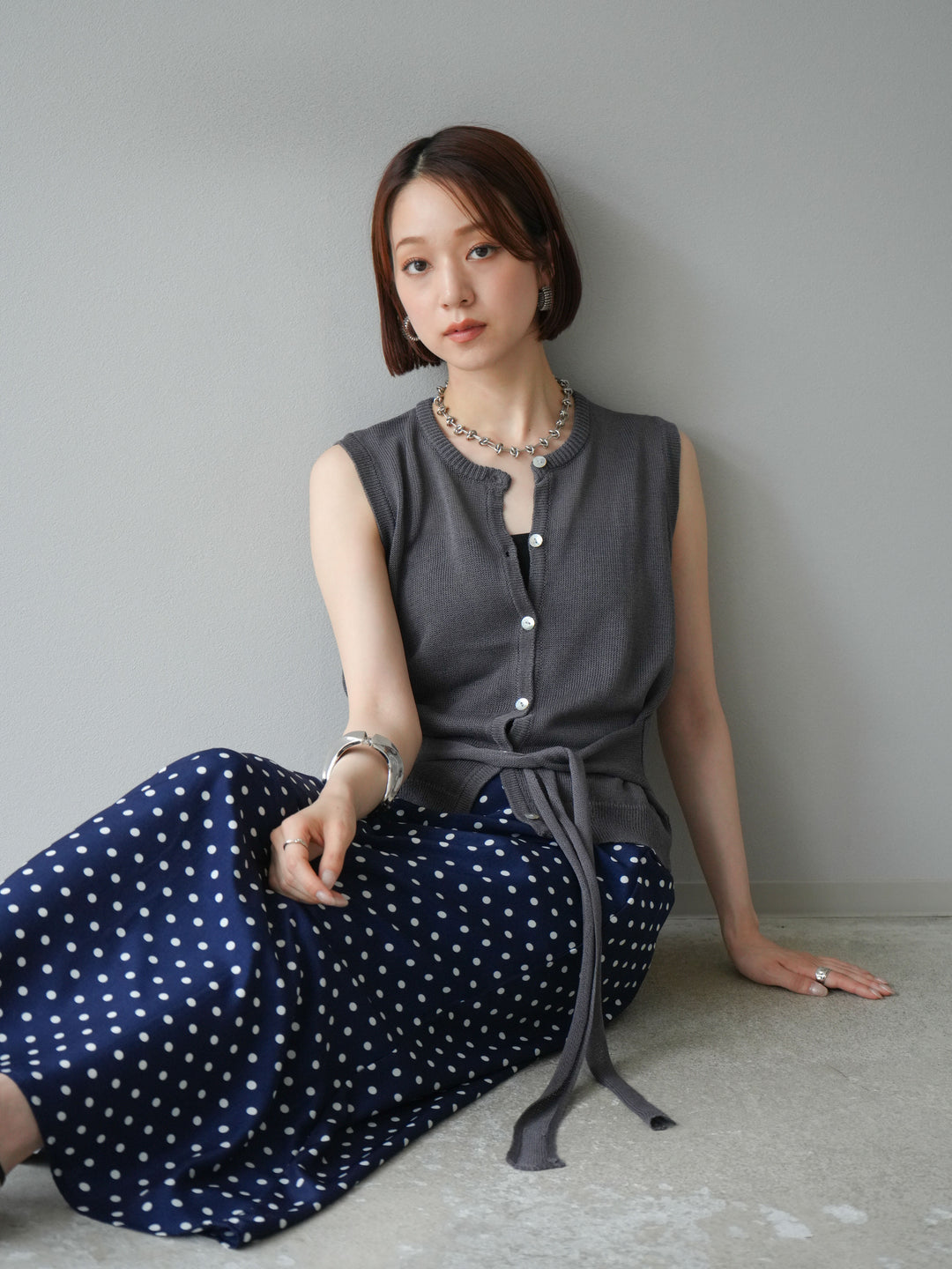 [予約]ウエストベルトニットベスト/チャコール