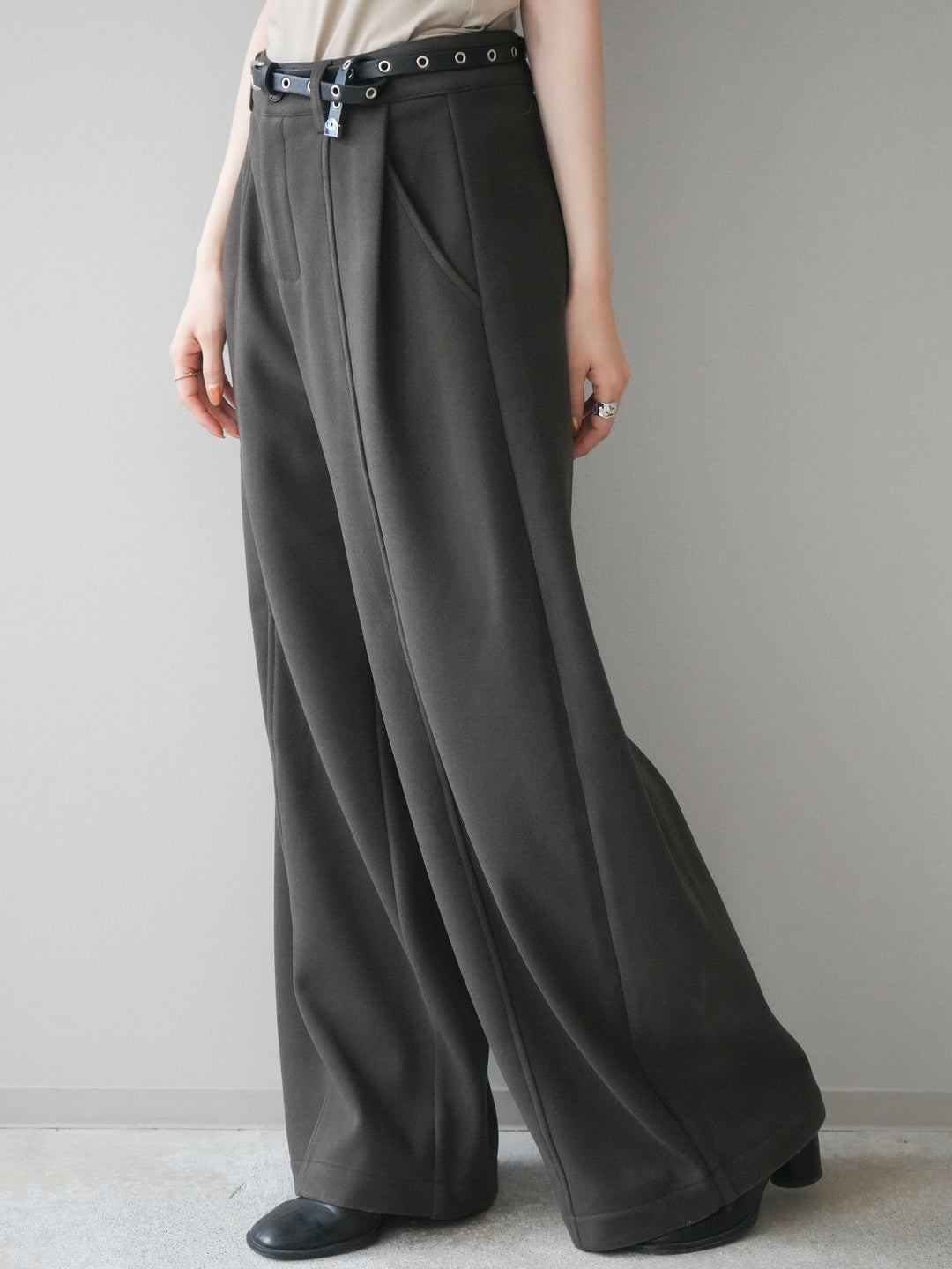 [予約]ベルト付き裏起毛ワイドパンツ/ brown